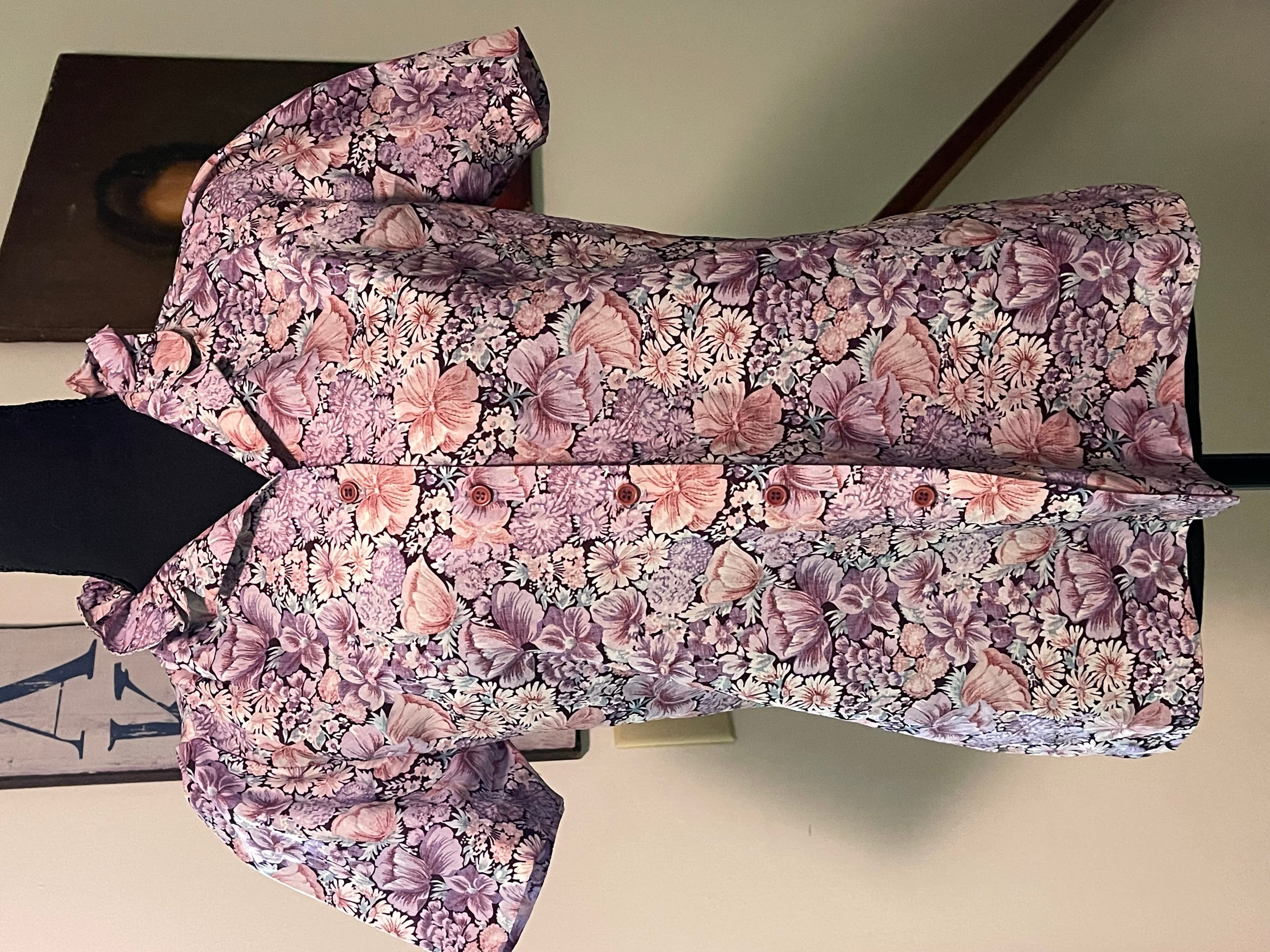 Nikki Vintage Women’s Floral Short Sleeve Button-Up Shirt - Thumbnail 5