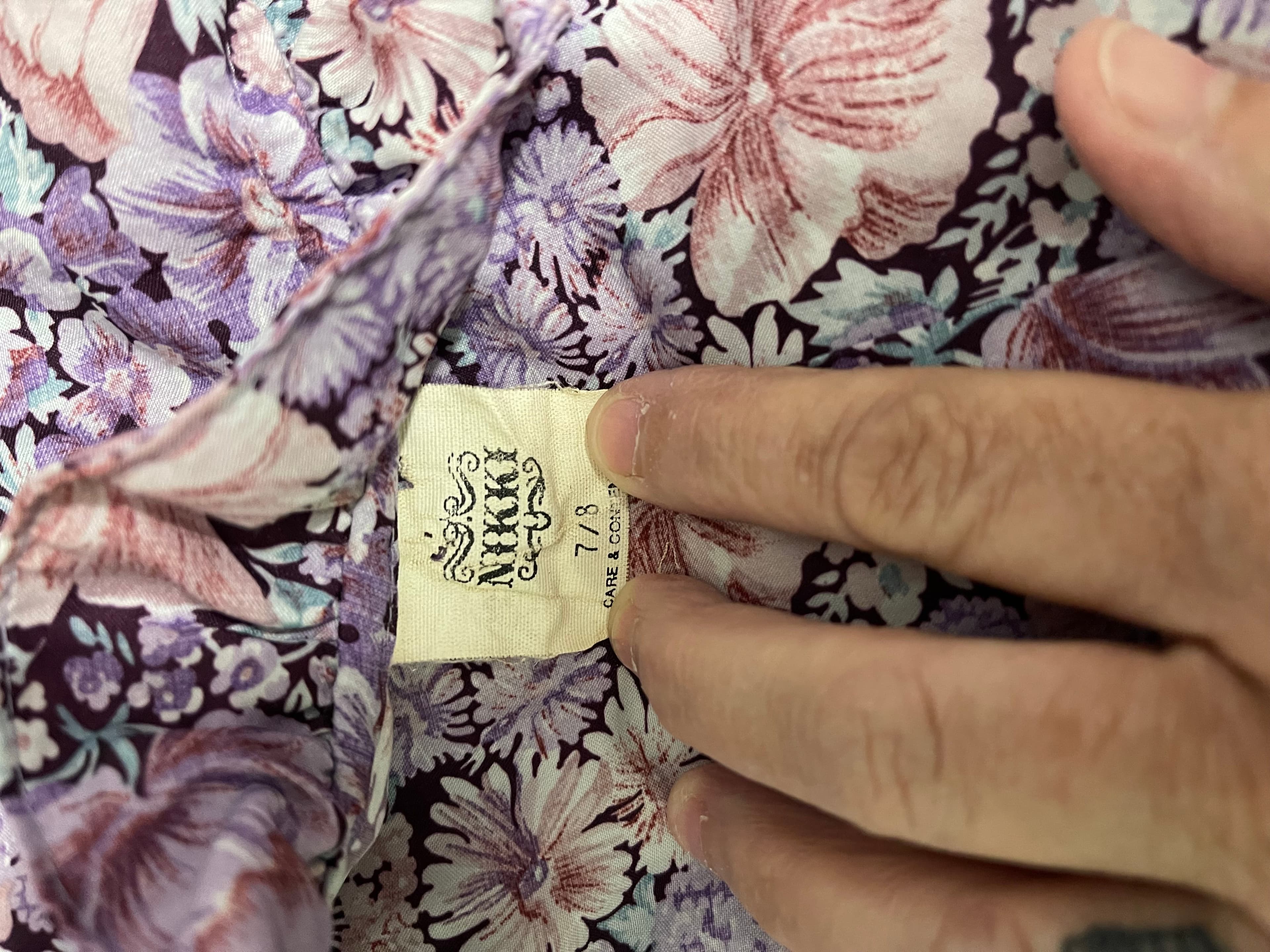 Nikki Vintage Women’s Floral Short Sleeve Button-Up Shirt - Thumbnail 12