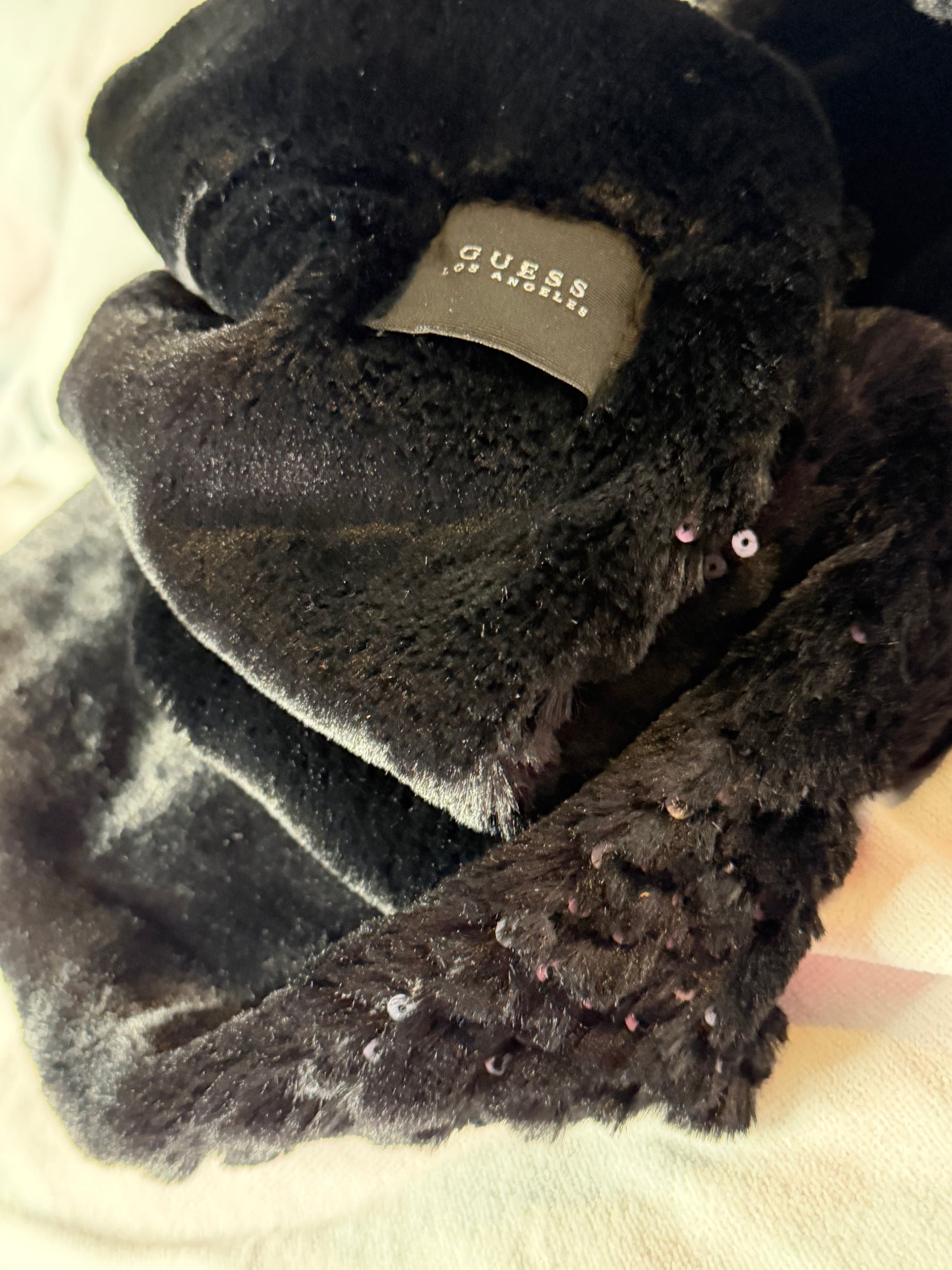 Guess Black Faux Fur Sequin Infinity Scarf - Thumbnail 3