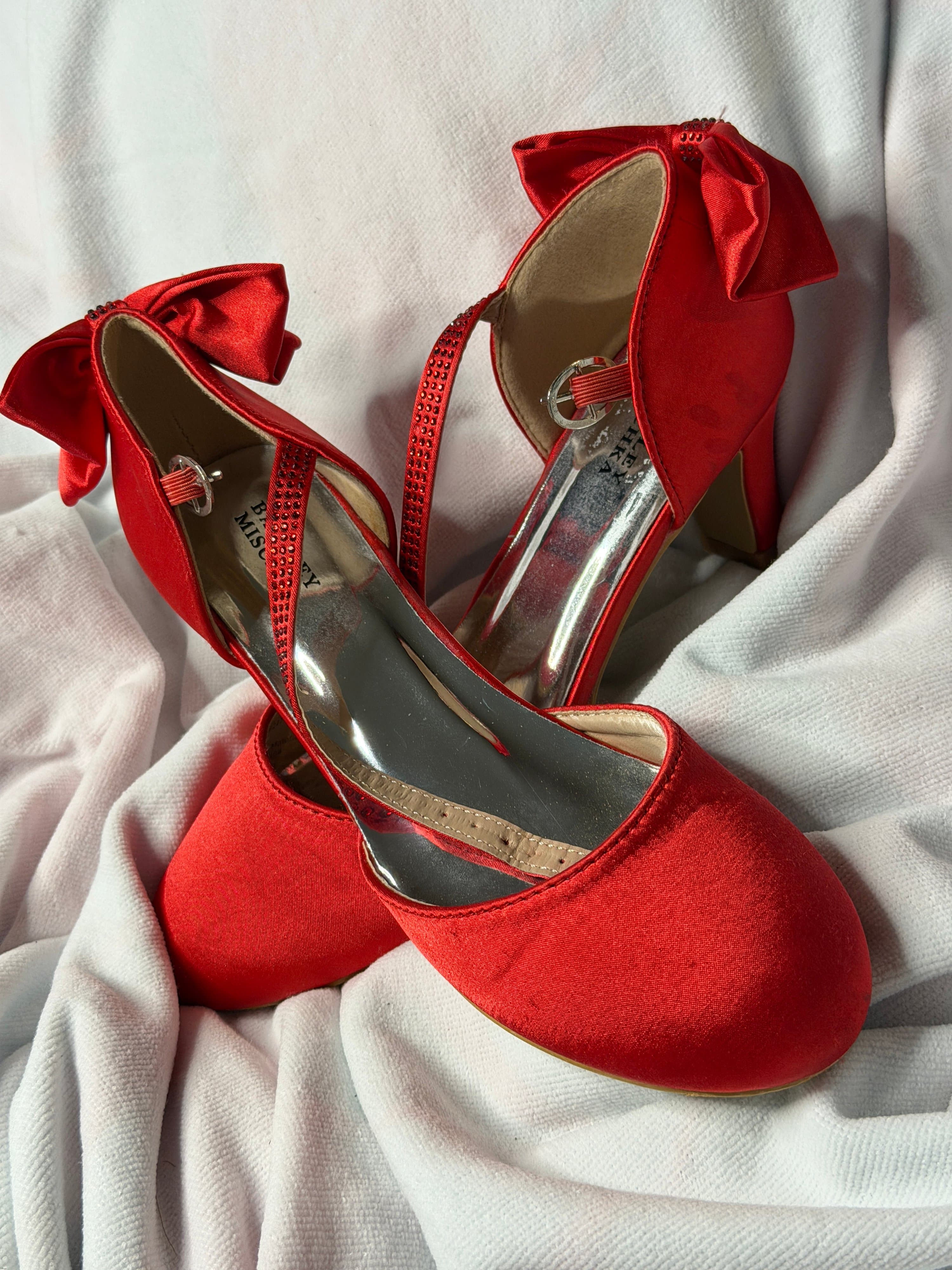 Badgley Mischka Red Satin Heels with Bow Detail Size 7 - Thumbnail 2