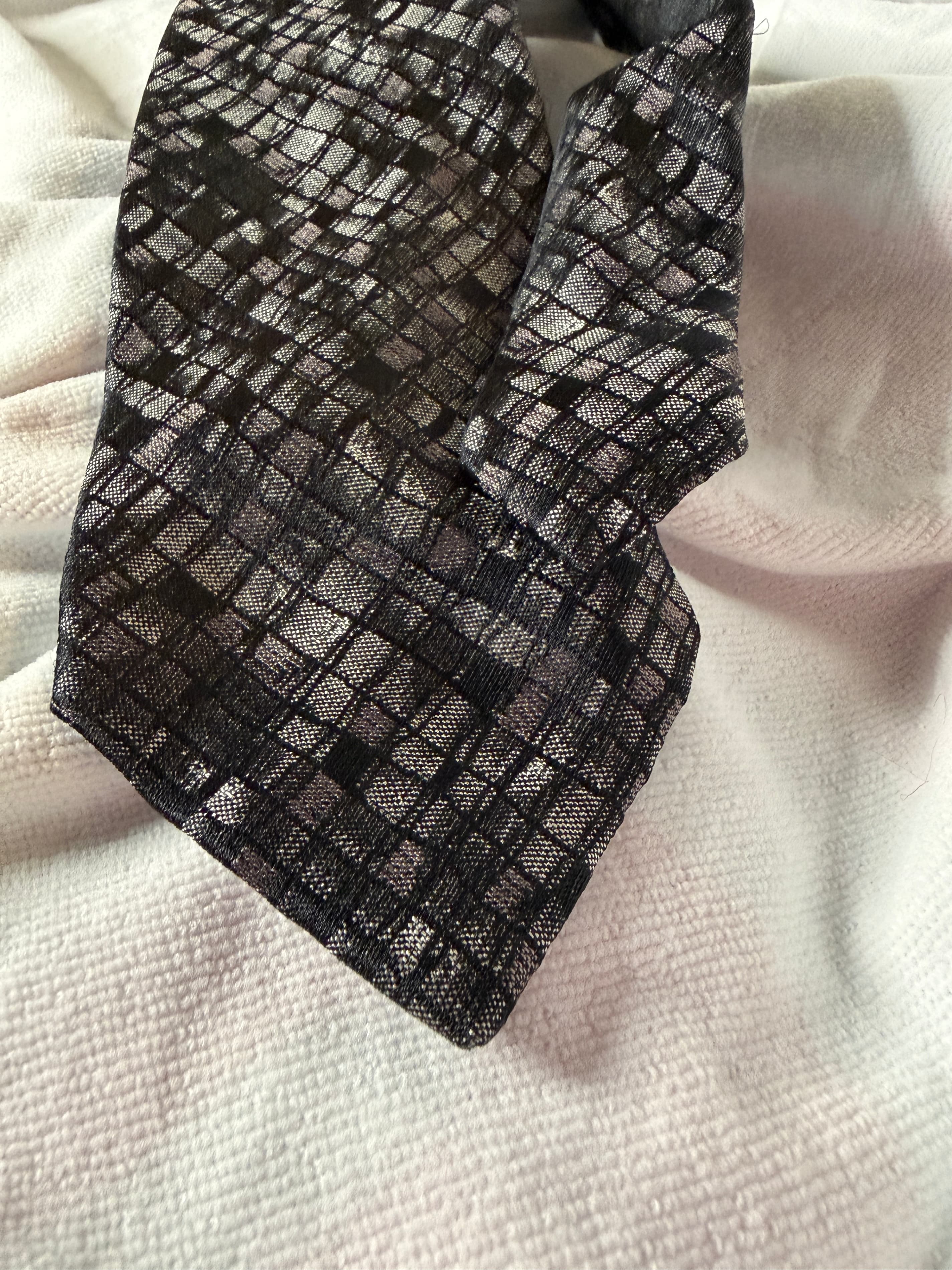 Gianni Versace 100% Silk Tie — Black Geometric Pattern - Thumbnail 2