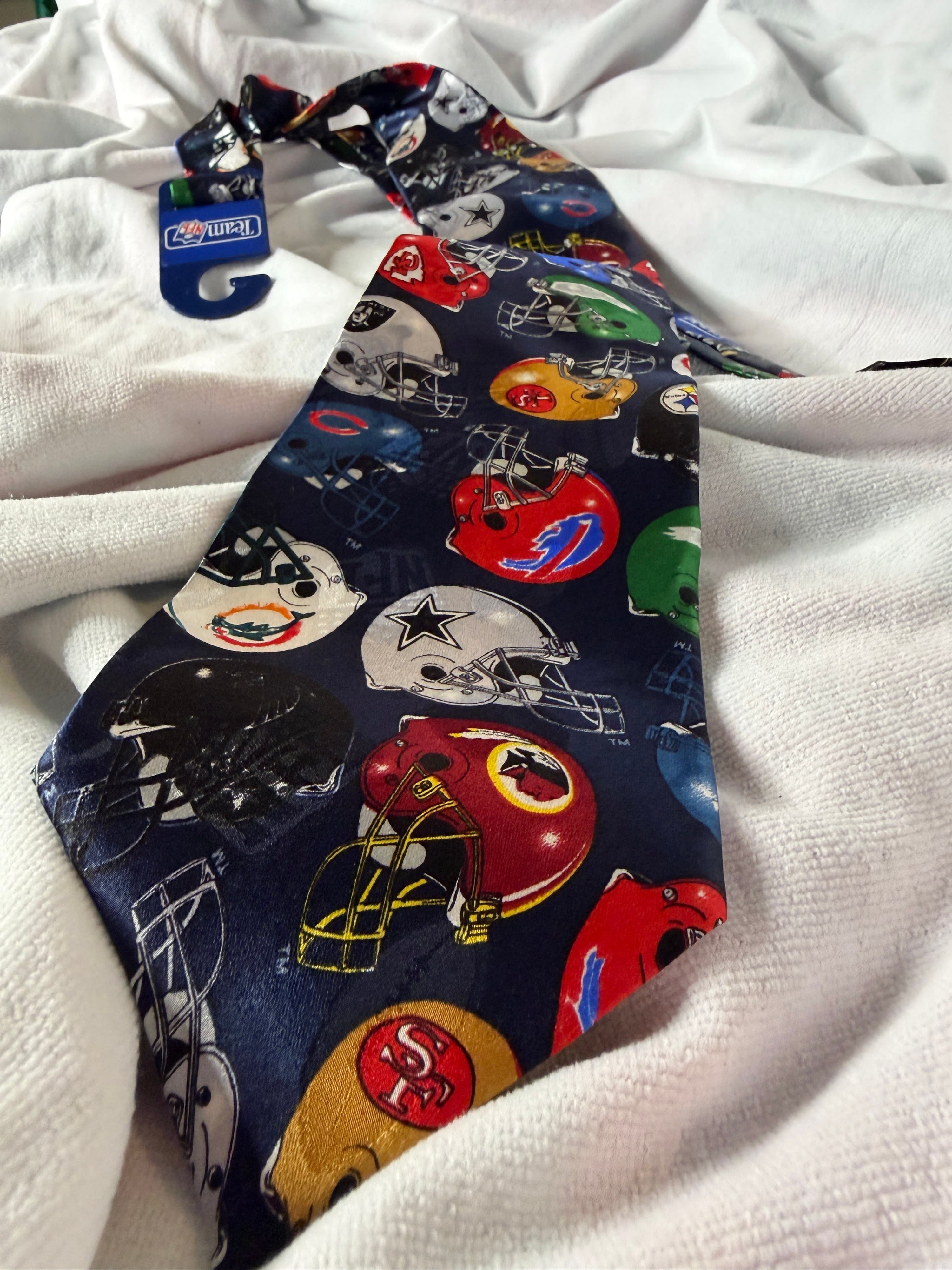 Team NFL Silk Tie with Football Helmets Design - Thumbnail 5