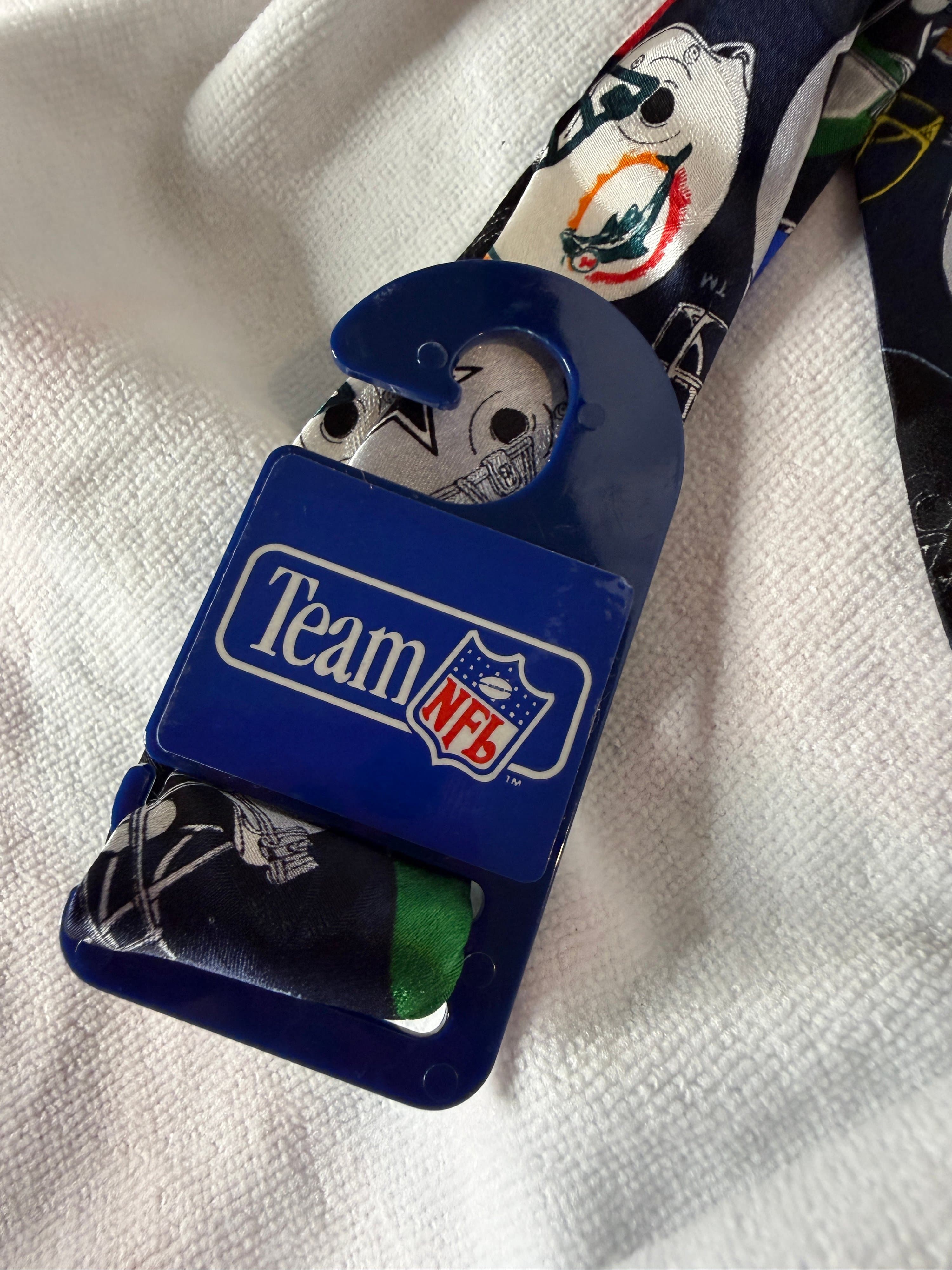 Team NFL Silk Tie with Football Helmets Design - Thumbnail 3