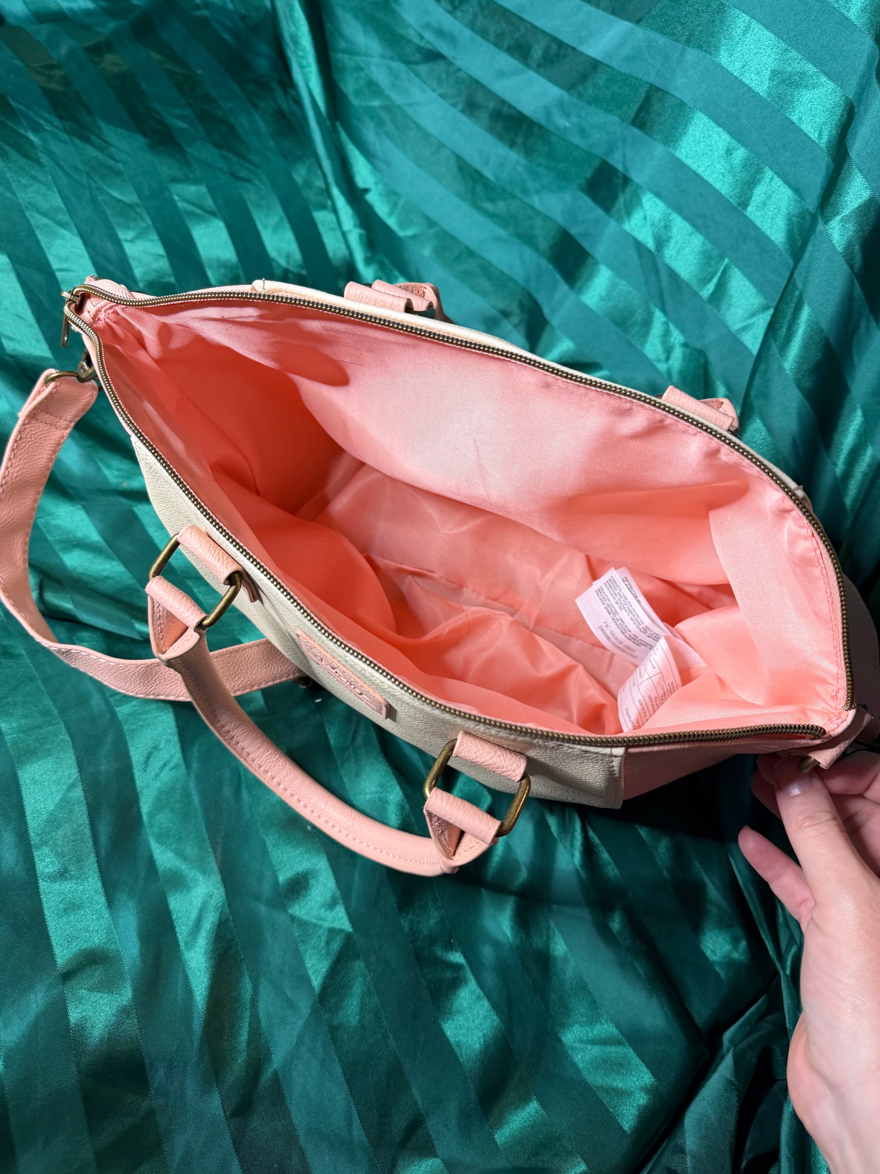 Loungefly Disney Stitch Floral Crossbody Bag - Thumbnail 3