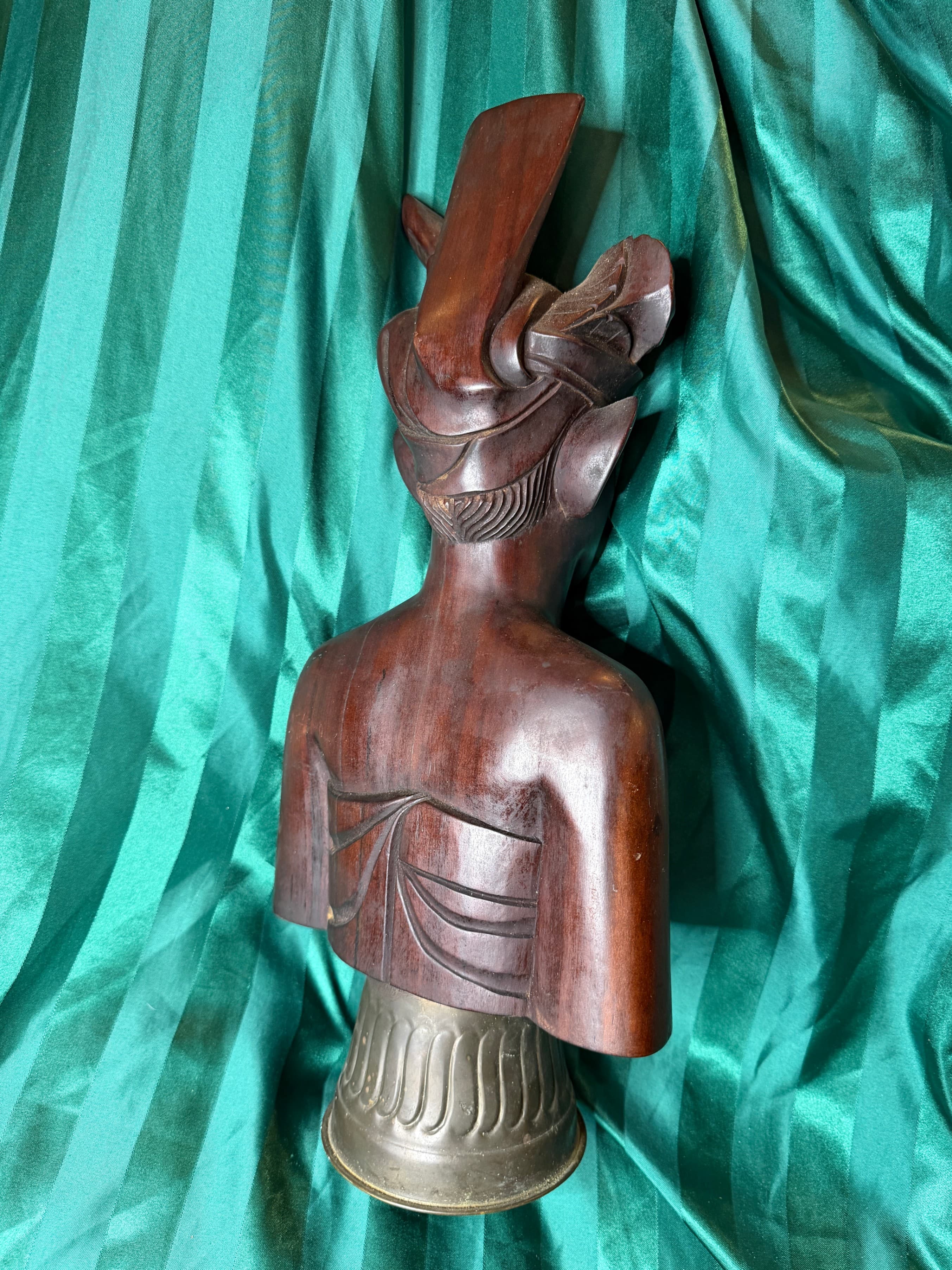 Vintage Hand‑Carved Balinese Wooden Bust – Solid Hardwood – Film Prop - Thumbnail 2
