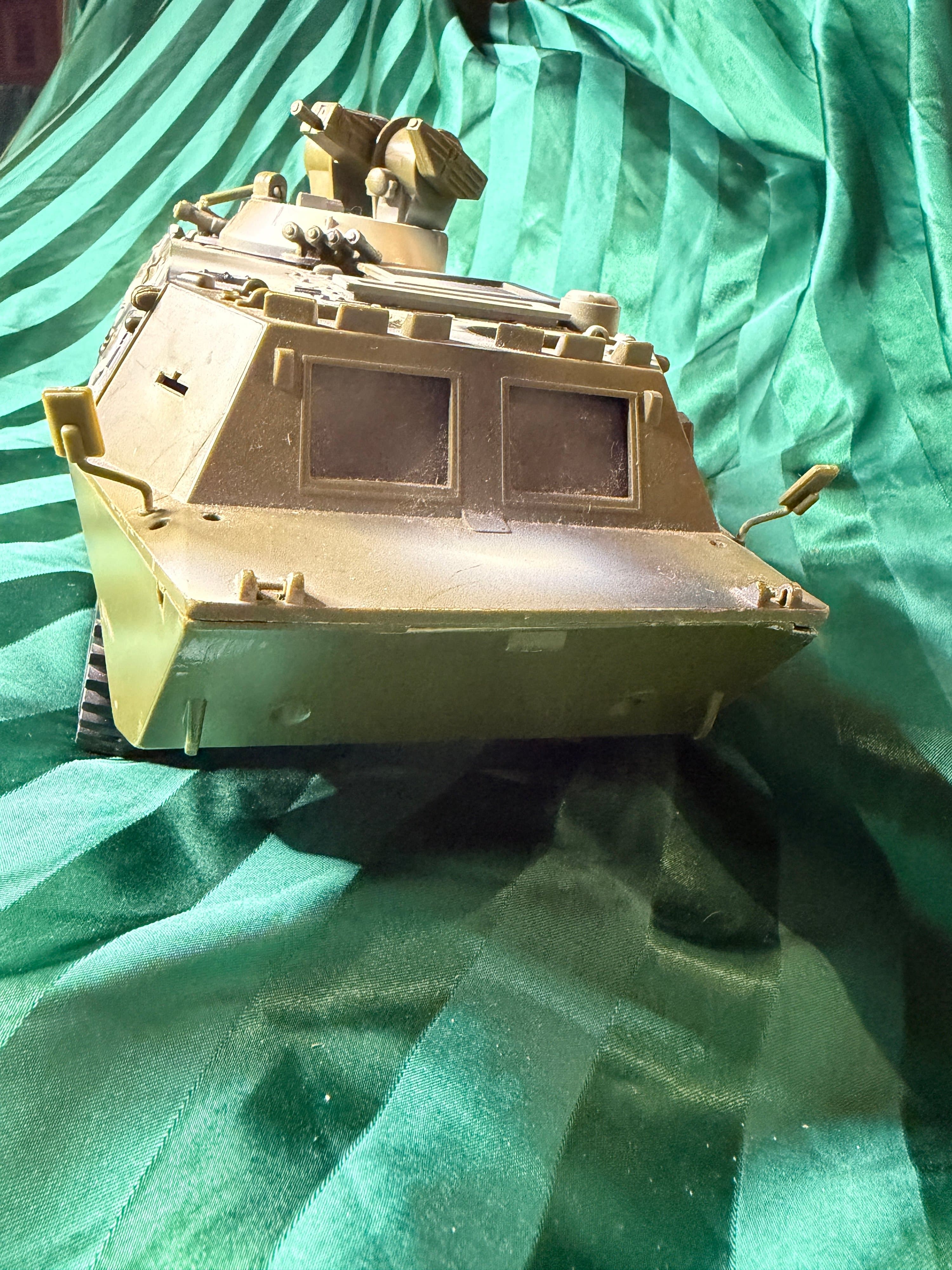 Vintage Military Toy Tank with Rotating Turret – Film Prop - Thumbnail 3