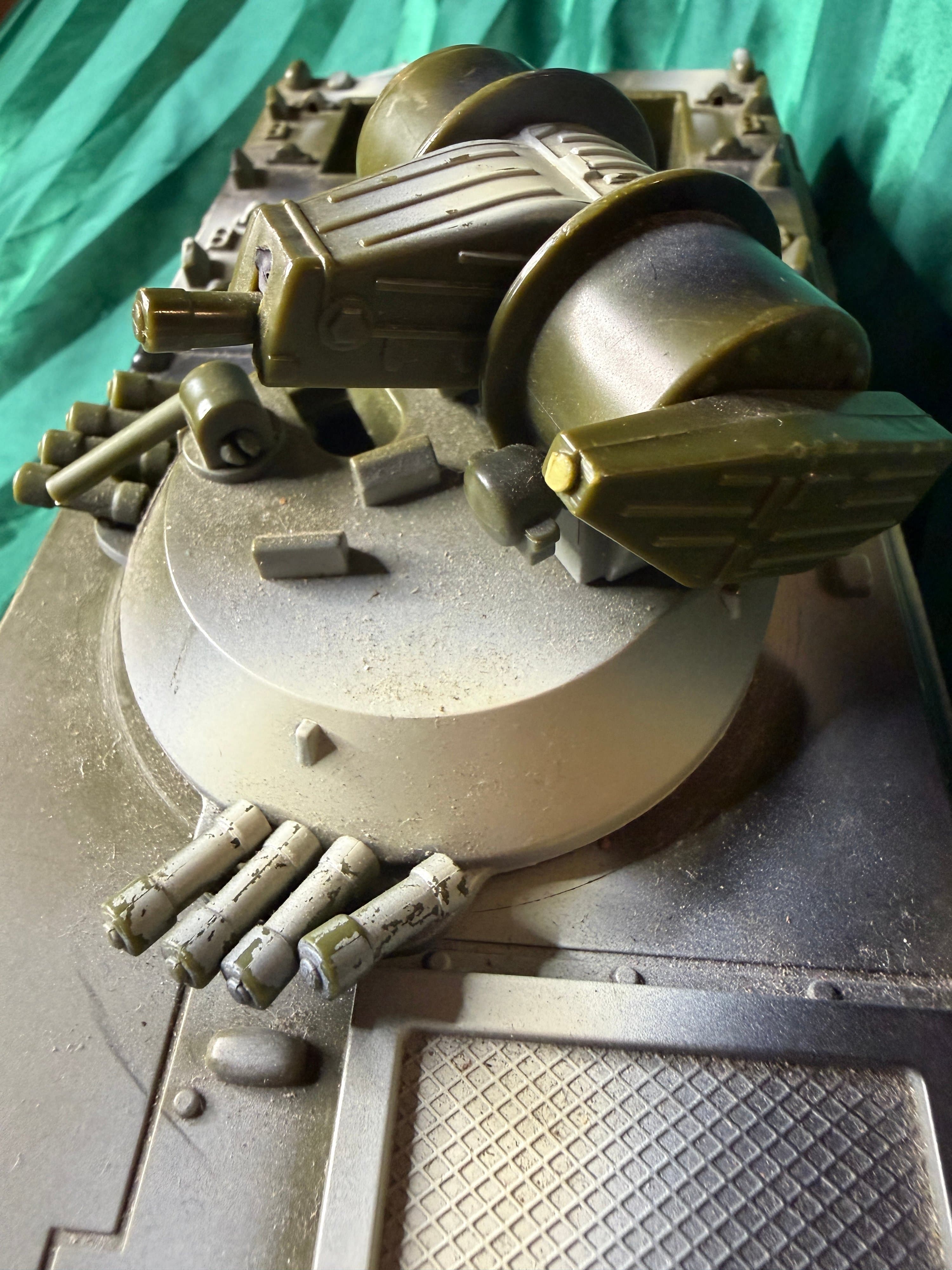 Vintage Military Toy Tank with Rotating Turret – Film Prop - Thumbnail 2
