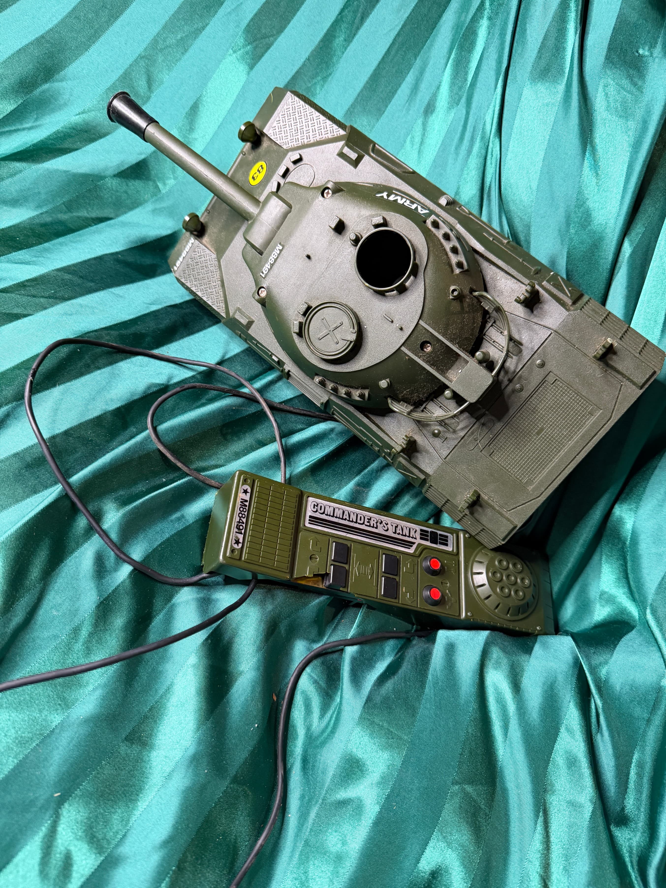 Vintage ECHO RC Commander’s Tank – Model M88491 - Thumbnail 3