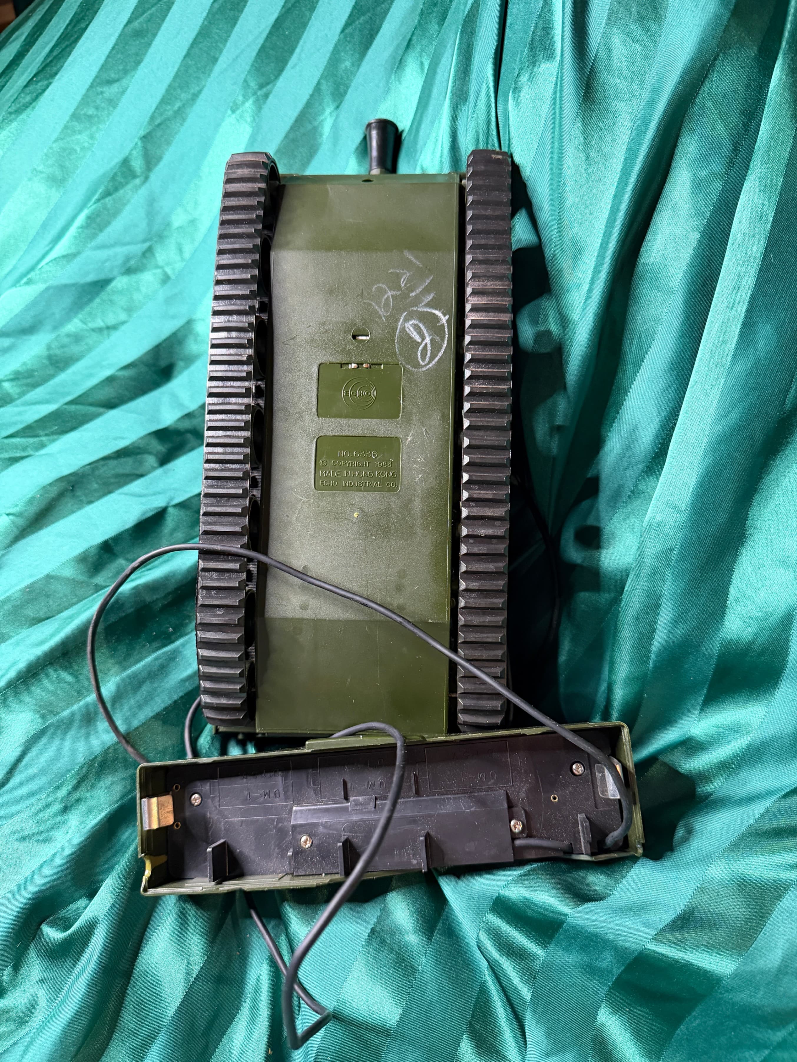 Vintage ECHO RC Commander’s Tank – Model M88491 - Thumbnail 2