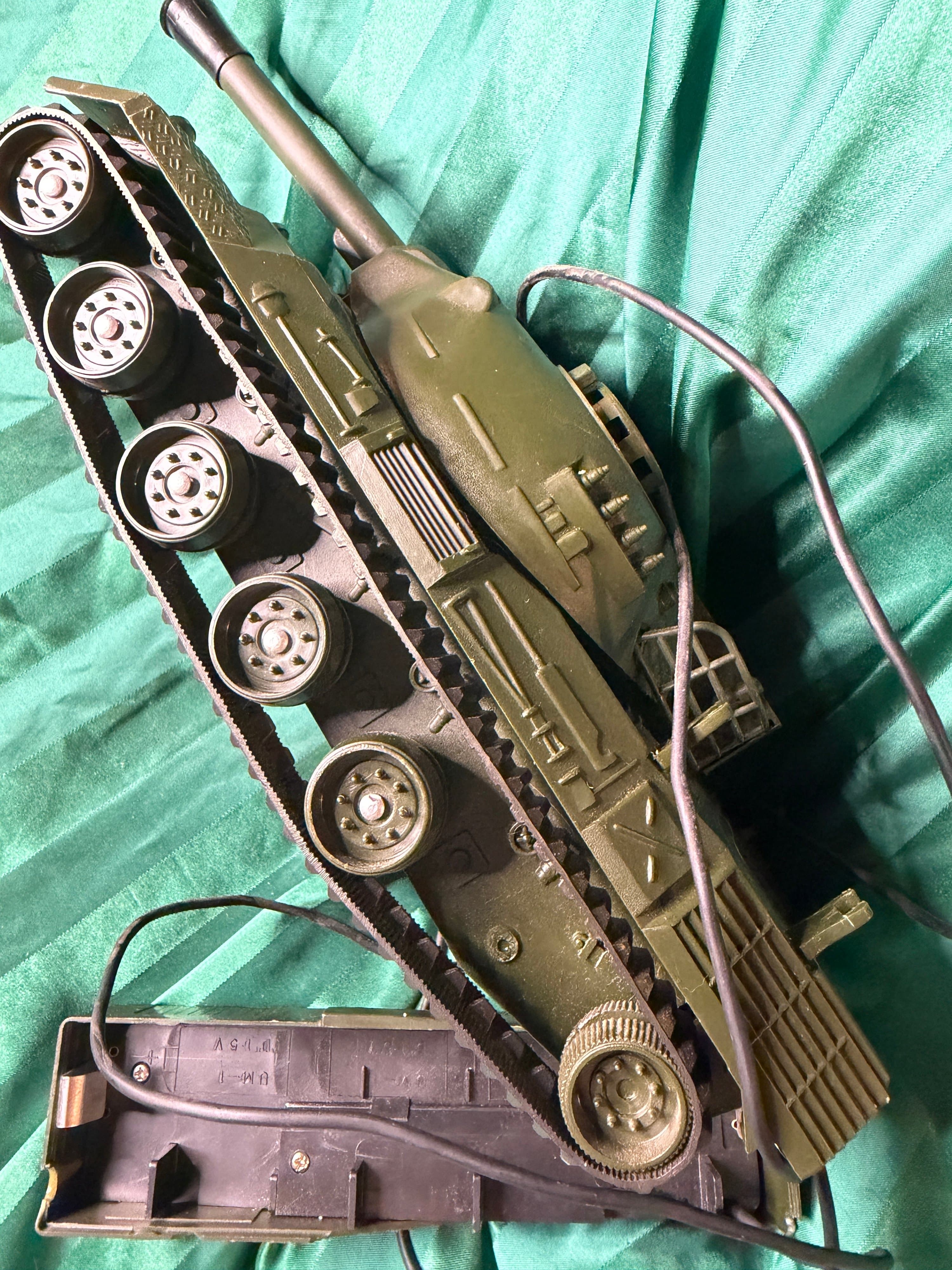 Vintage ECHO RC Commander’s Tank – Model M88491 - Thumbnail 6