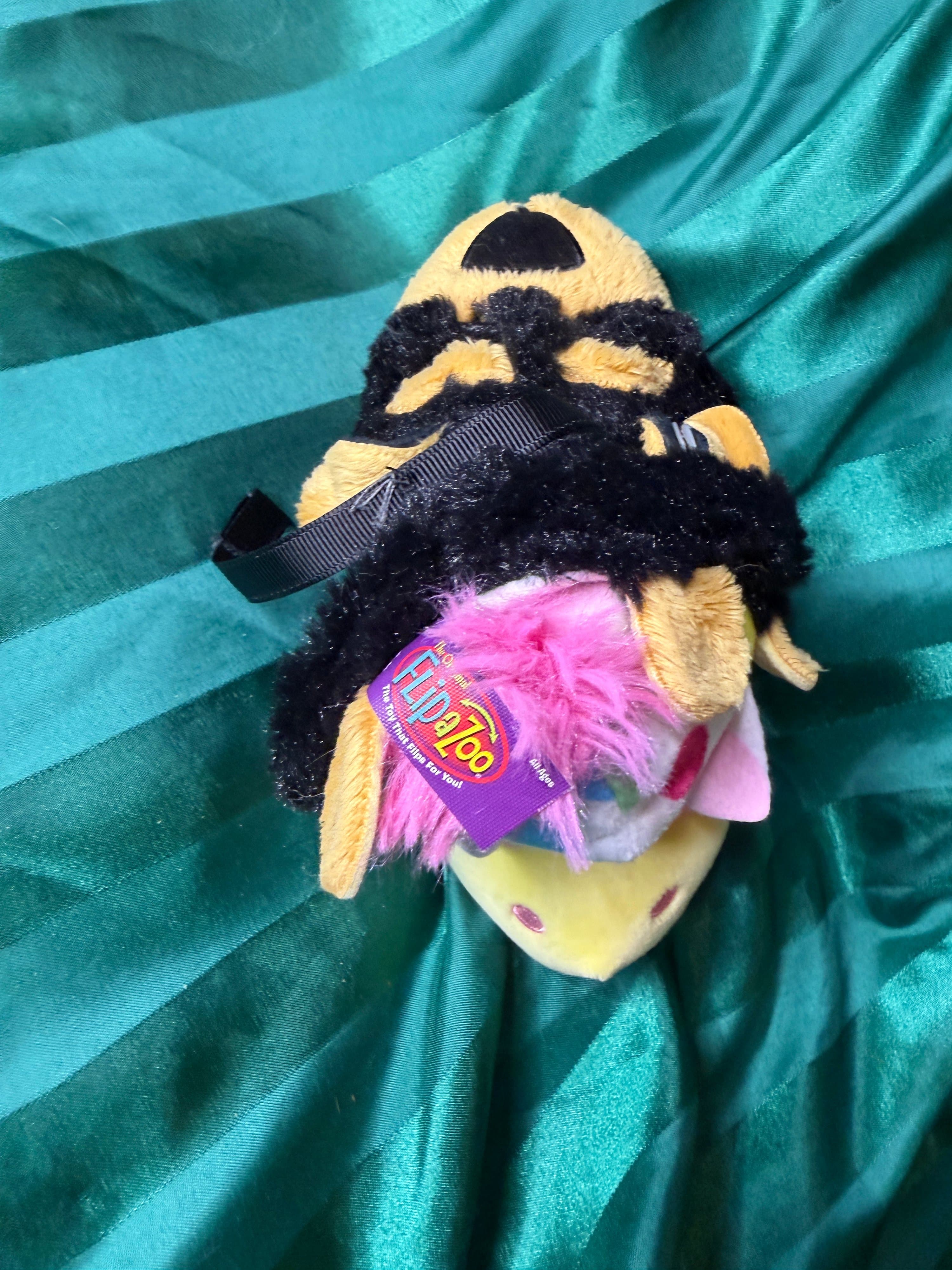 FlipaZoo Reversible Plushie Cow to Dog Toy