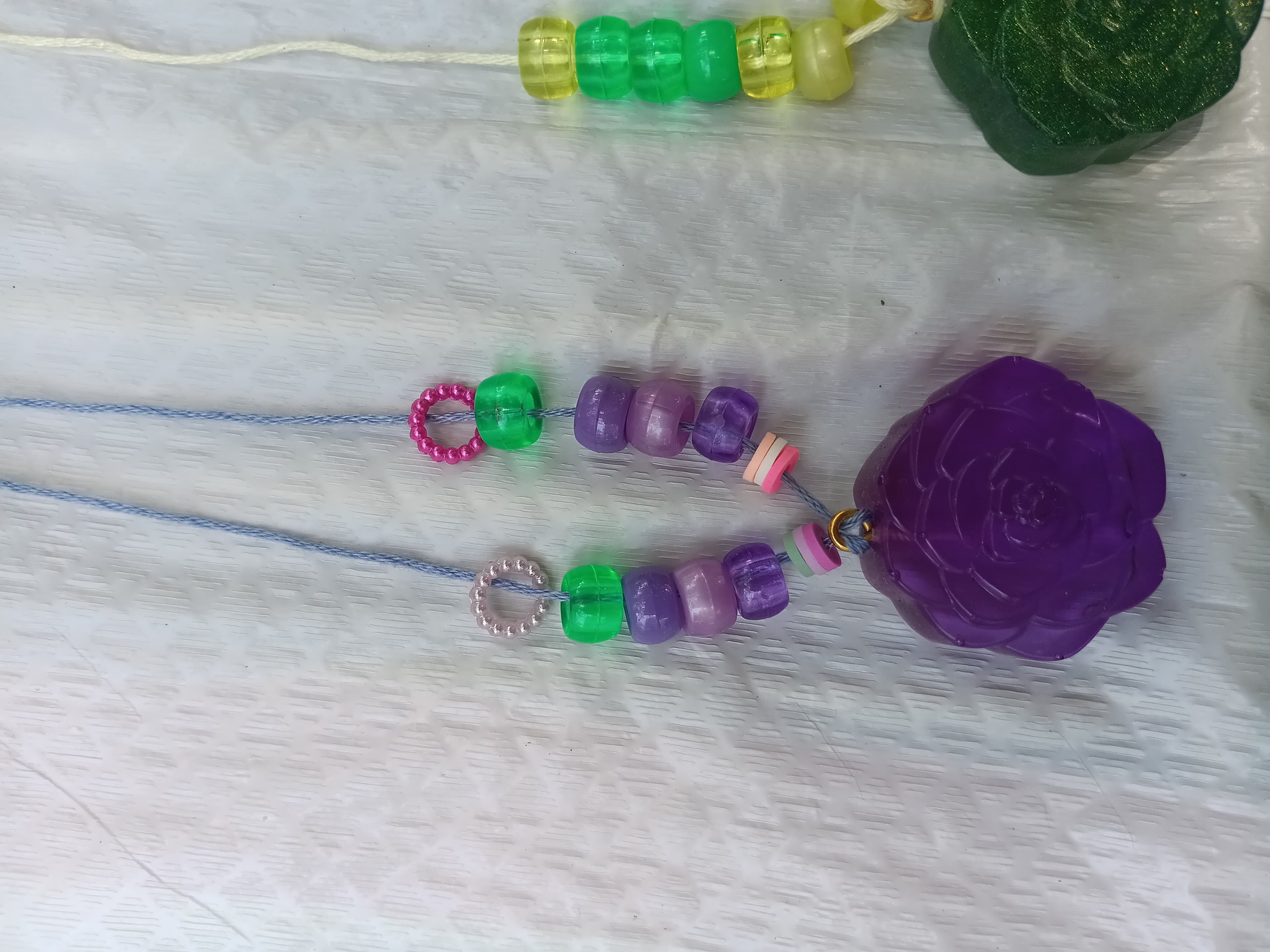 Homemade Resin Medium Rose Necklace - Thumbnail 3