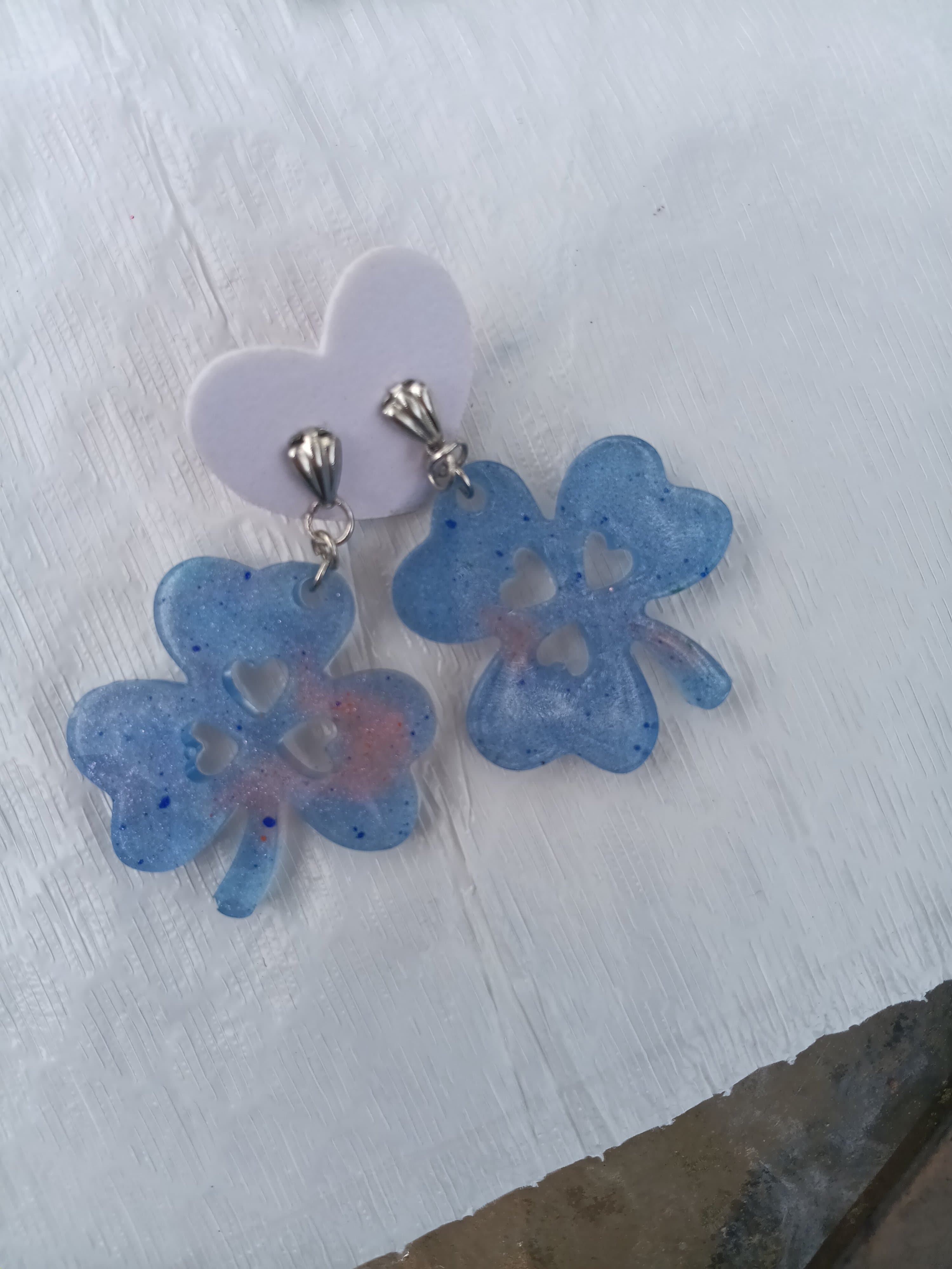 Homemade Resin Clover Dangle Earrings - Thumbnail 3