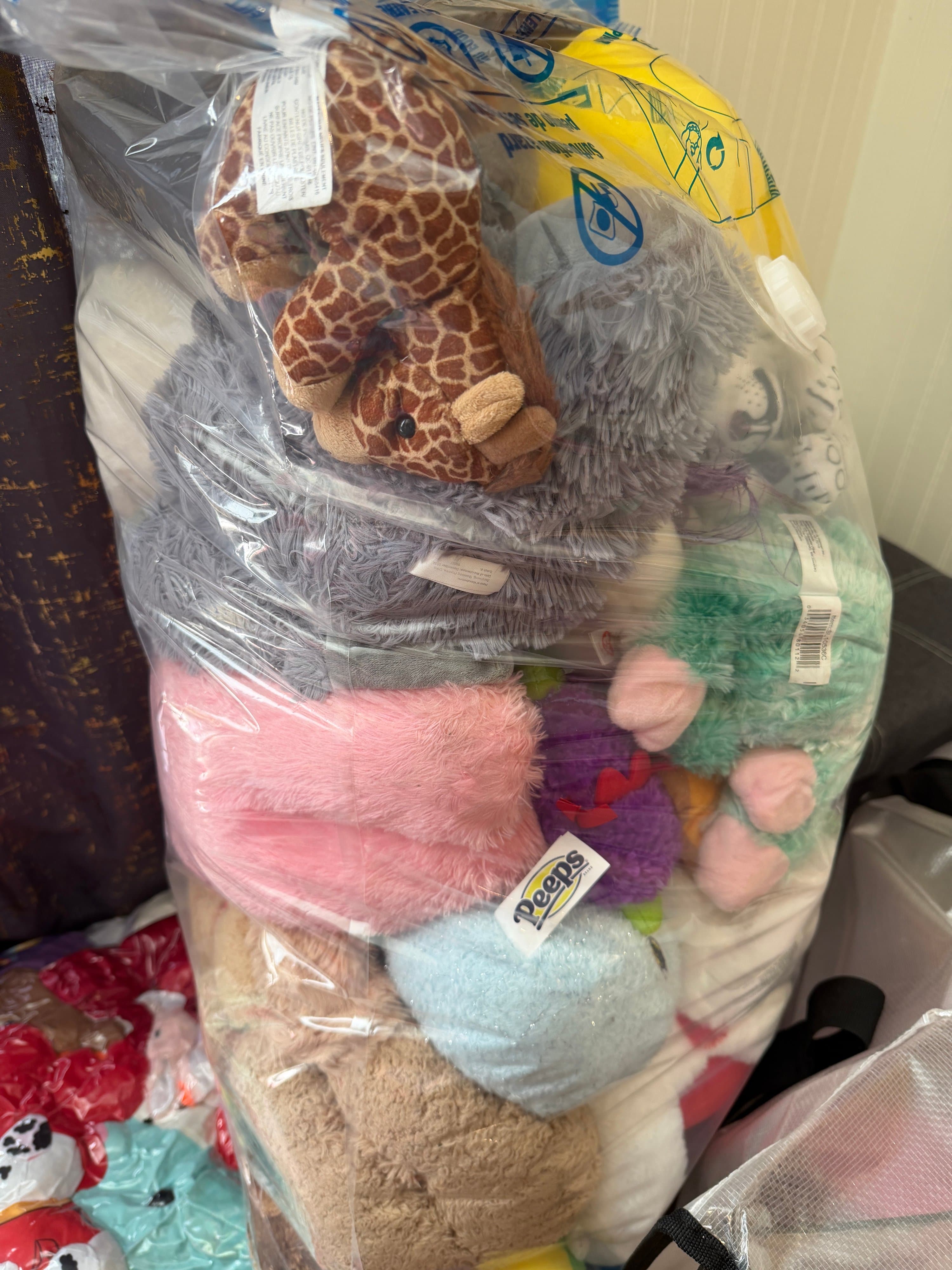 Mardi Gras PLUSHIE BUNDLE - Huge Bags (Approx 75 plushies) - Thumbnail 3