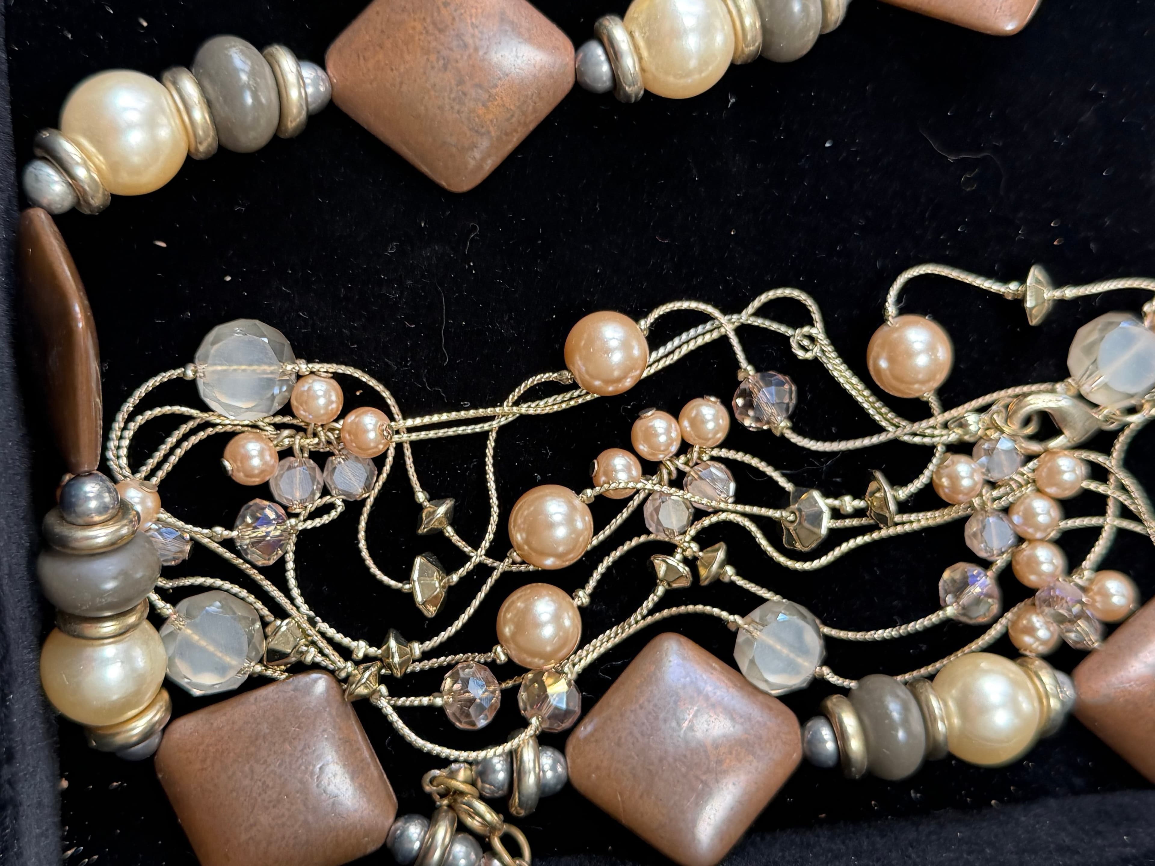 Vintage Boho Beaded Jewelry Statement Necklaces Thermoset Earrings Lot - Thumbnail 4