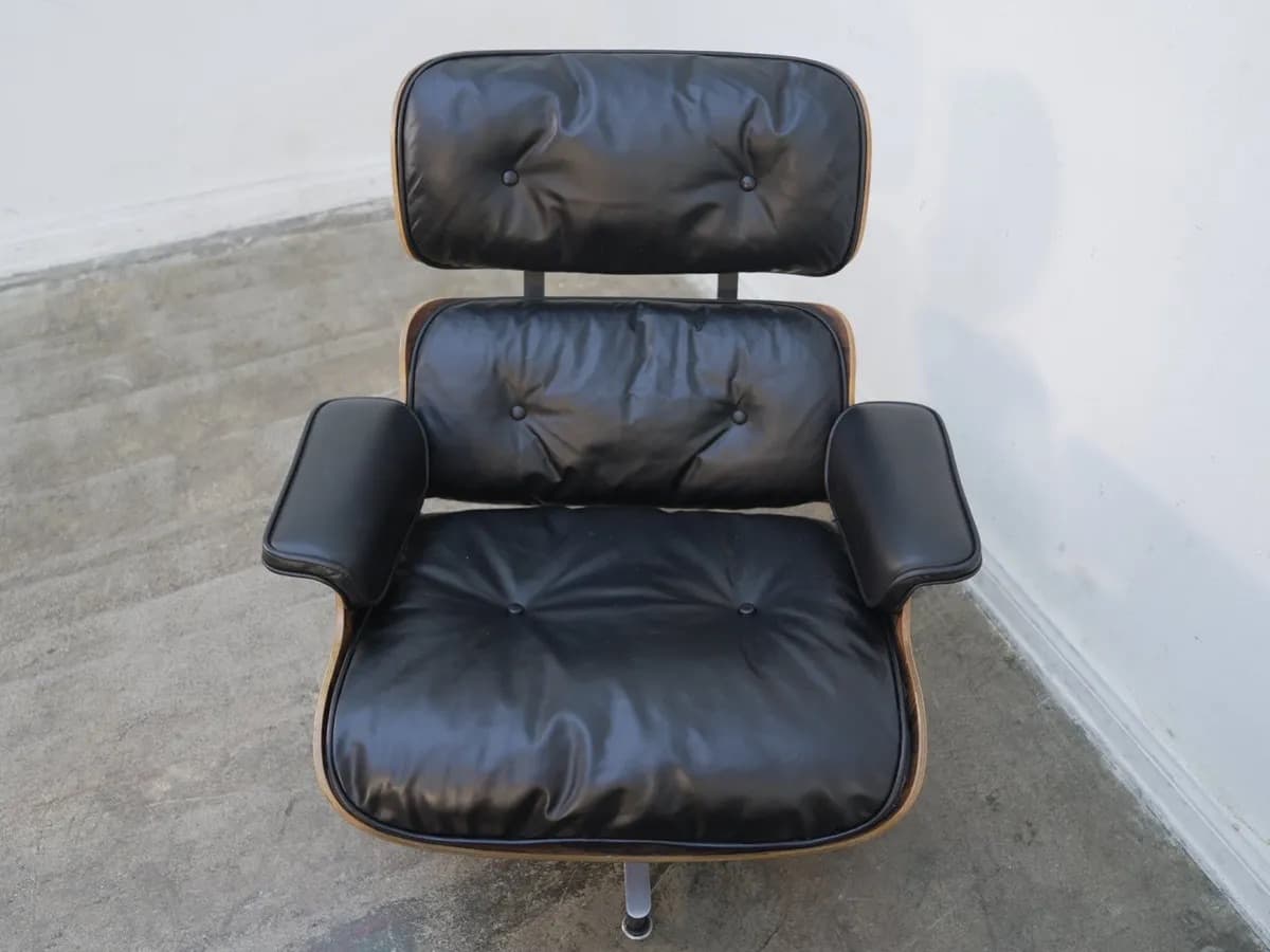 Eames Lounge Chair and Ottoman - Thumbnail 3