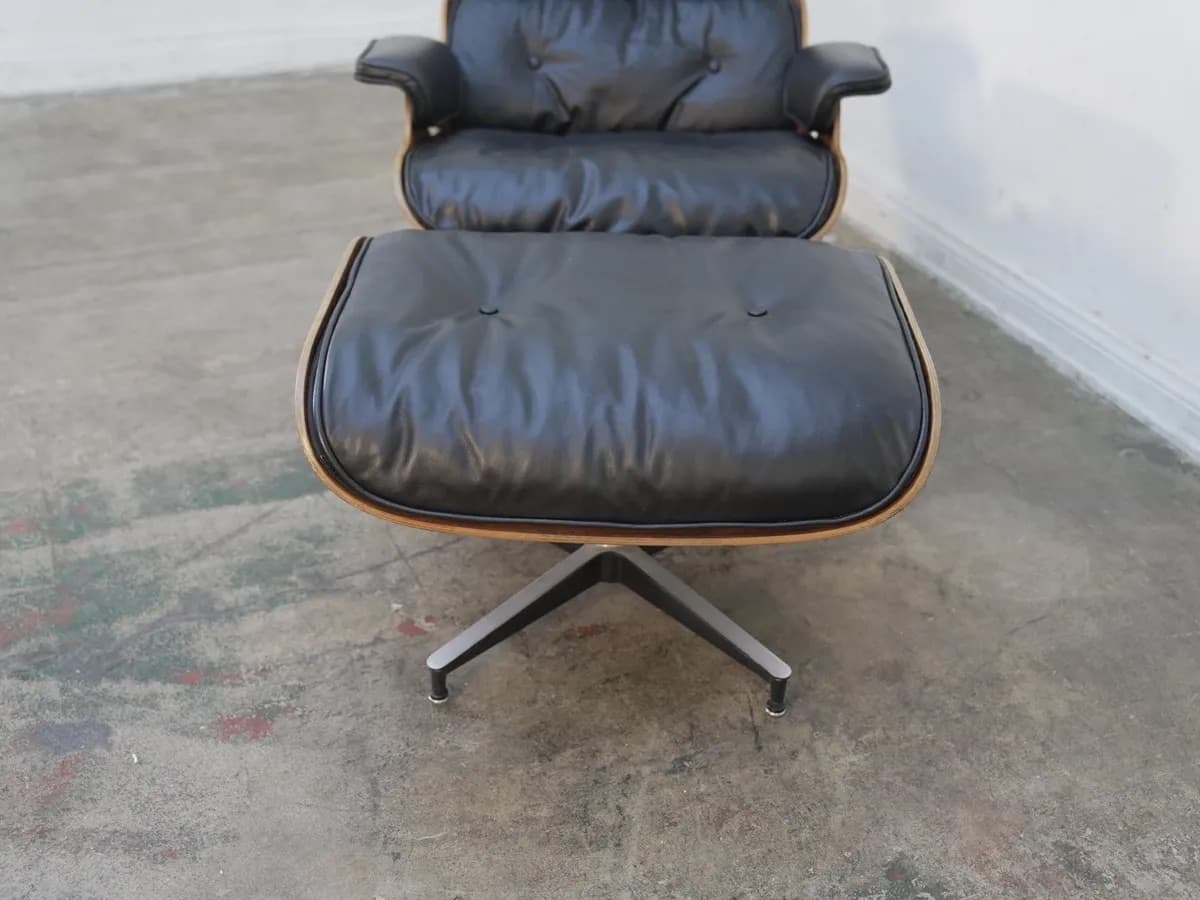 Eames Lounge Chair and Ottoman - Thumbnail 5