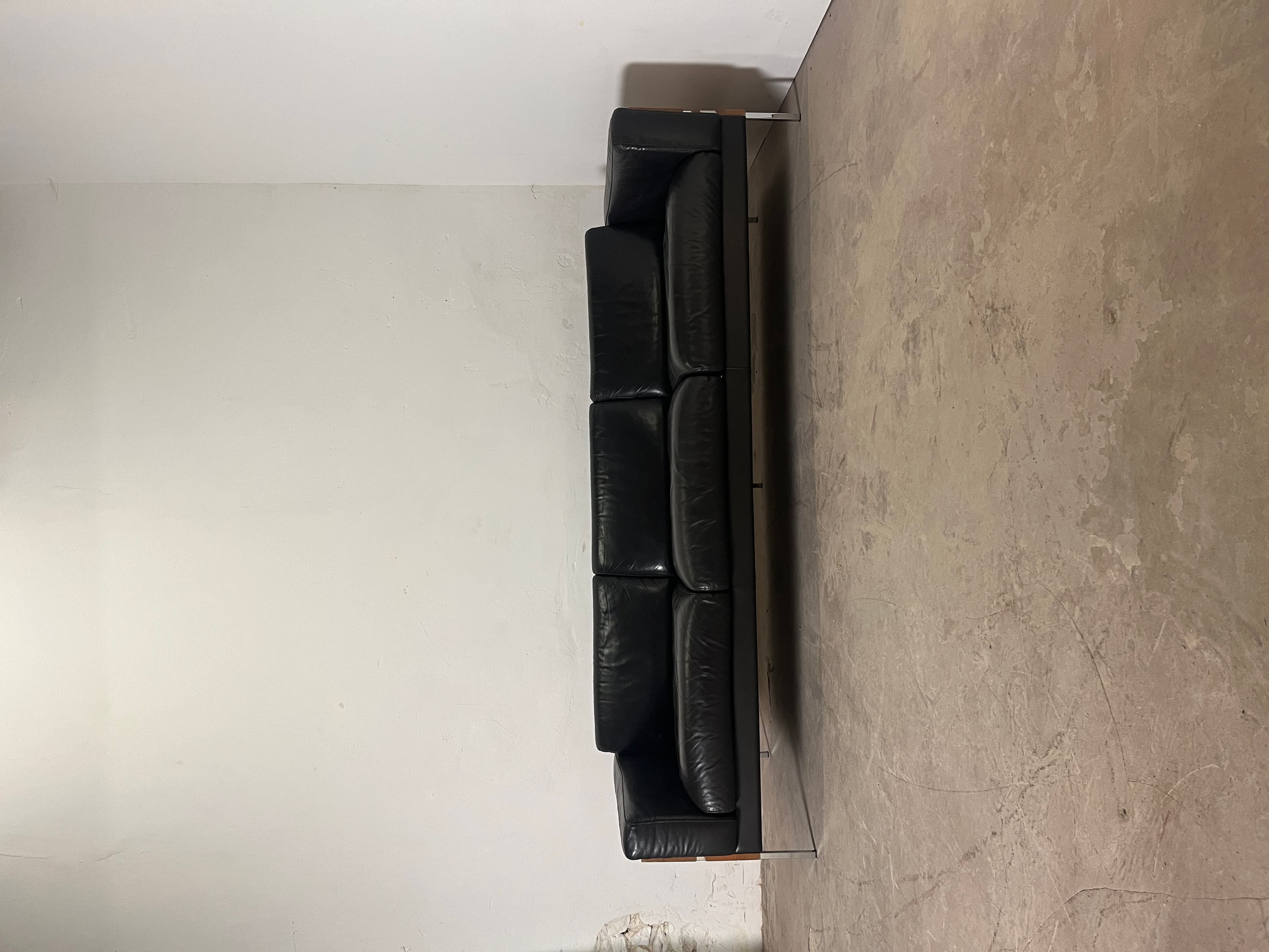 Leather Sofa - Thumbnail 9