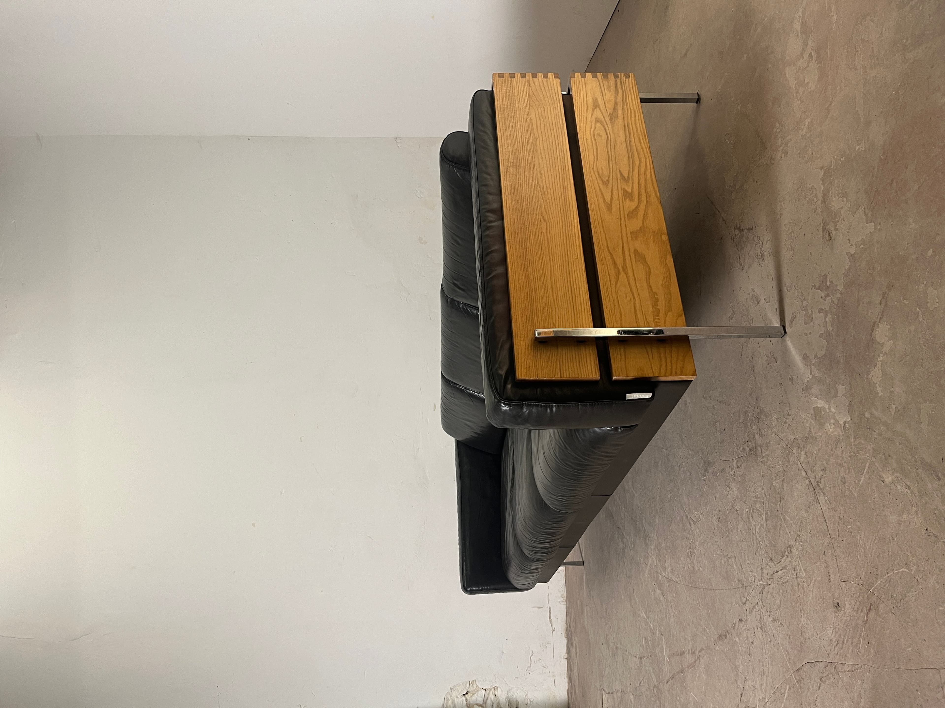 Leather Sofa - Thumbnail 8