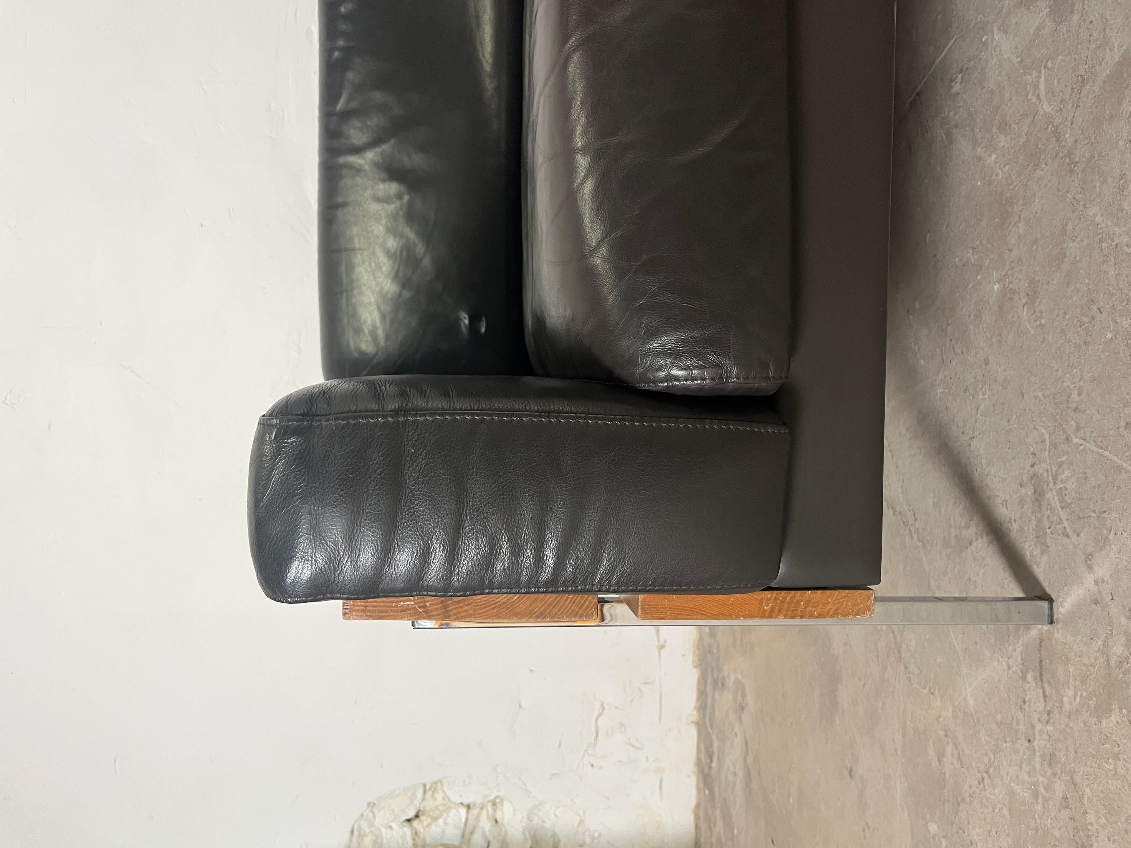 Leather Sofa - Thumbnail 12