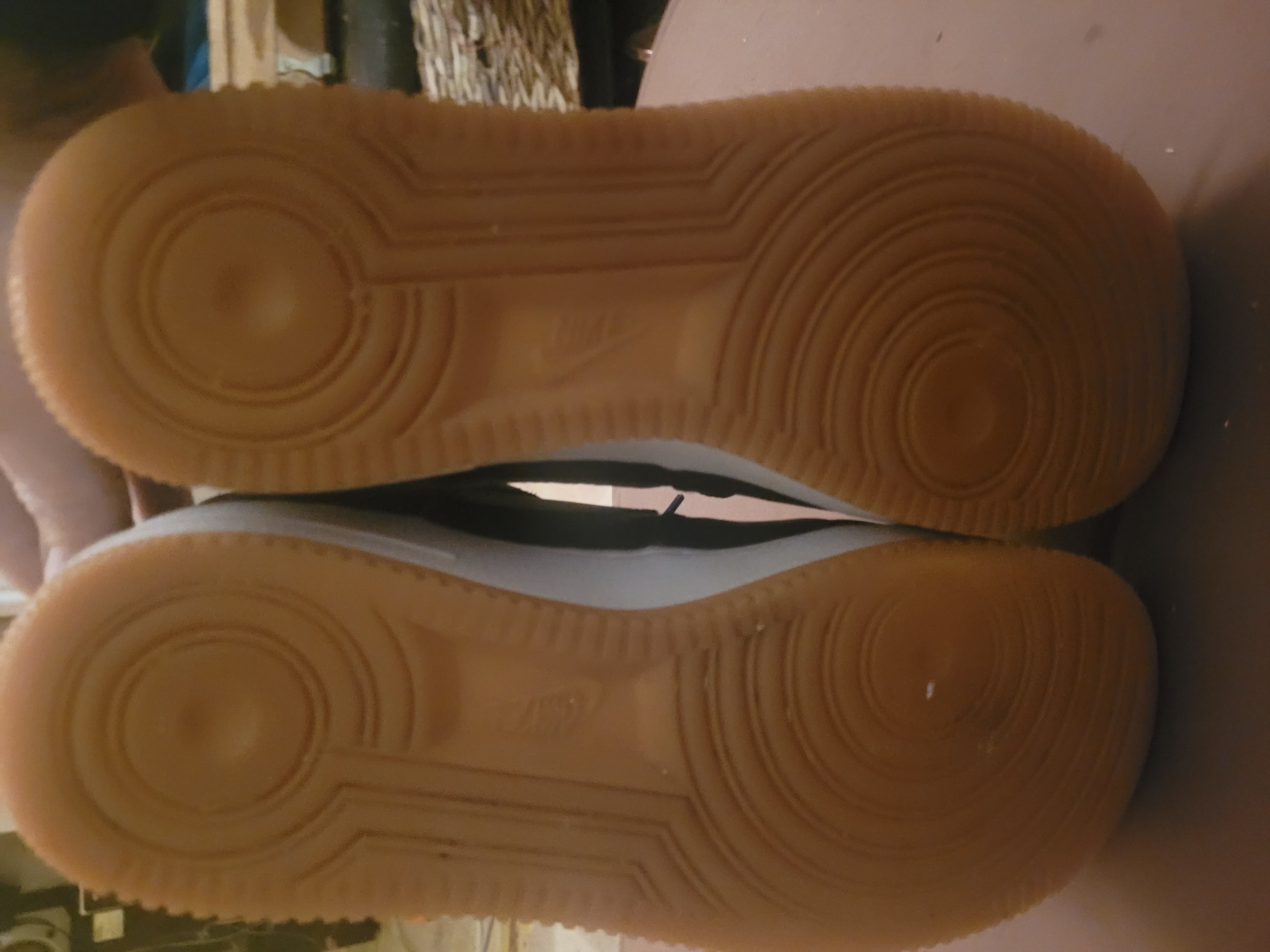 Men's Nike swoosh shoes - Thumbnail 4