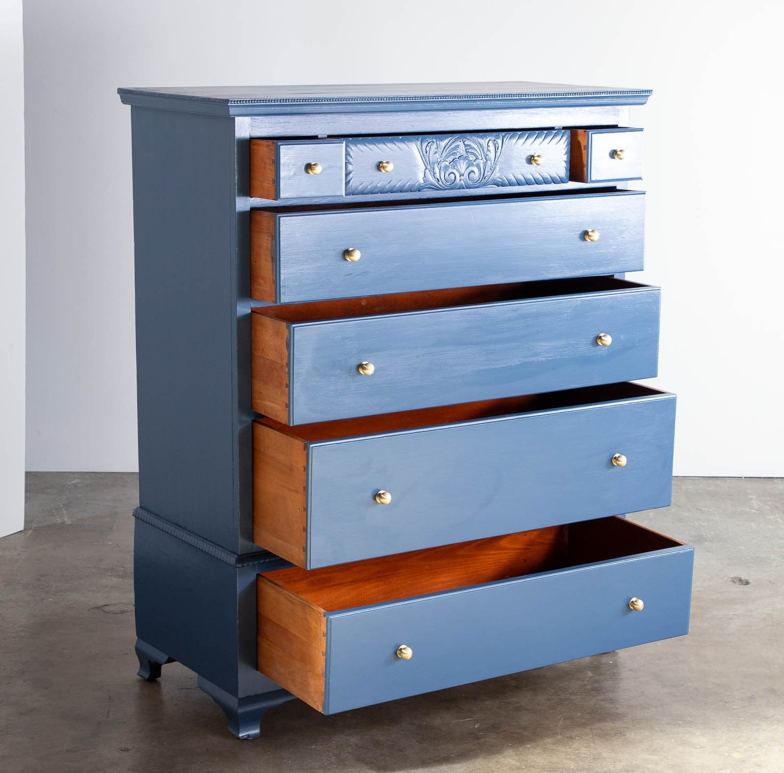 Painted Vintage Dresser w/ 7 Drawers (Farrow and Ball Paint) - Thumbnail 3