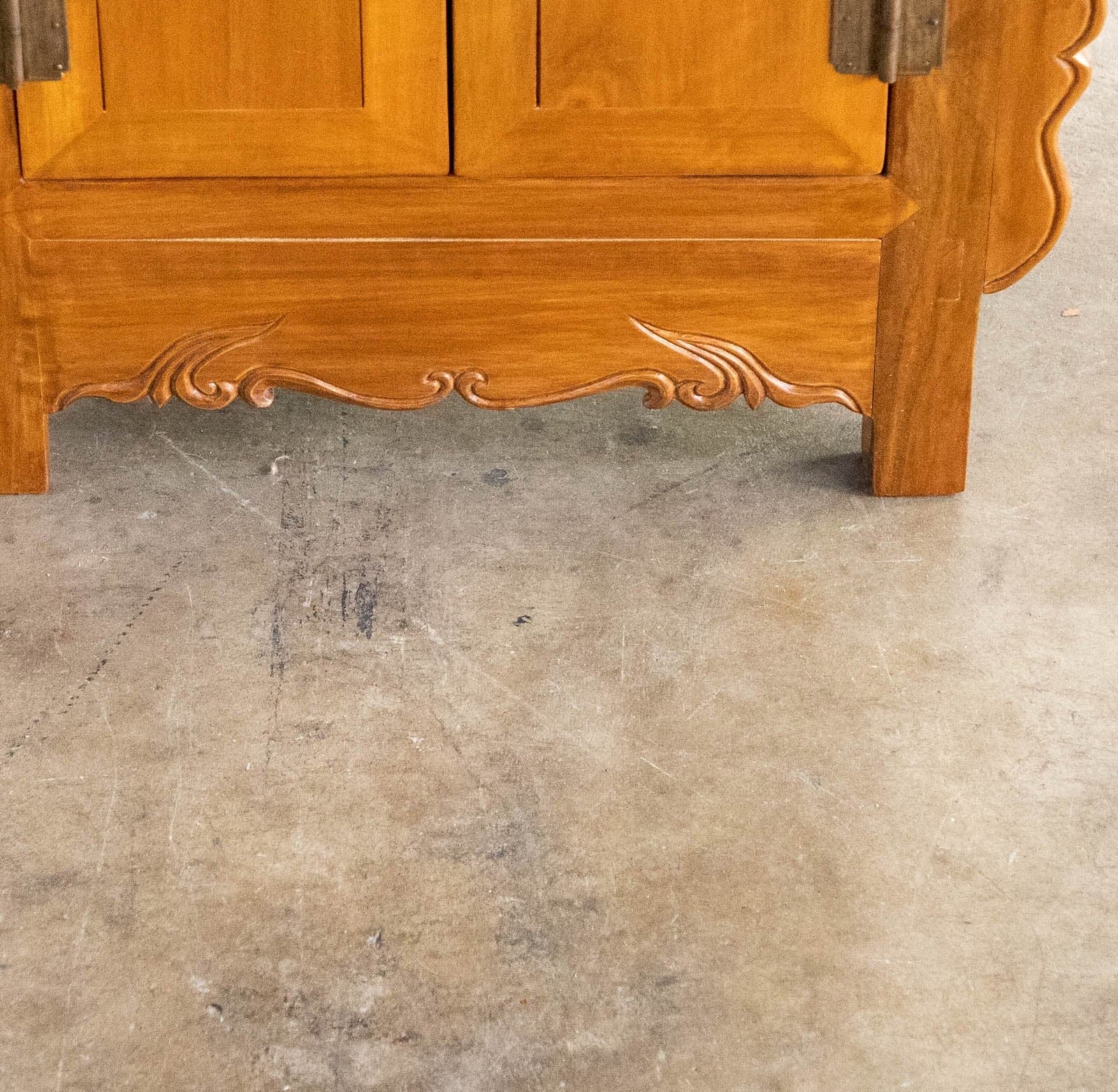 Sandalwood Console Table w/ Cabinet + 2 Drawers - Thumbnail 8