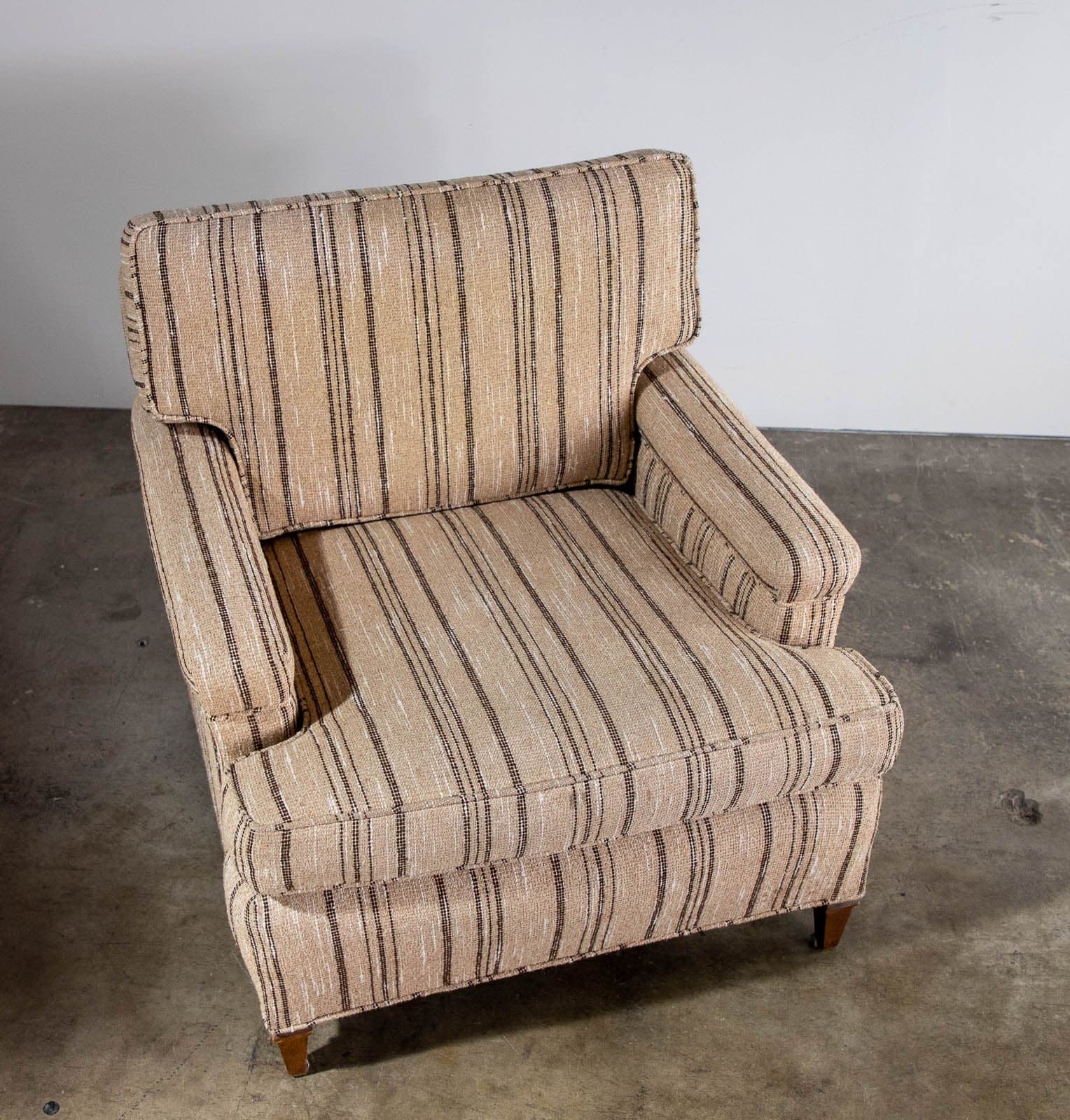 Pair of Upholstered Armchairs w/ 1 Ottoman - Thumbnail 7