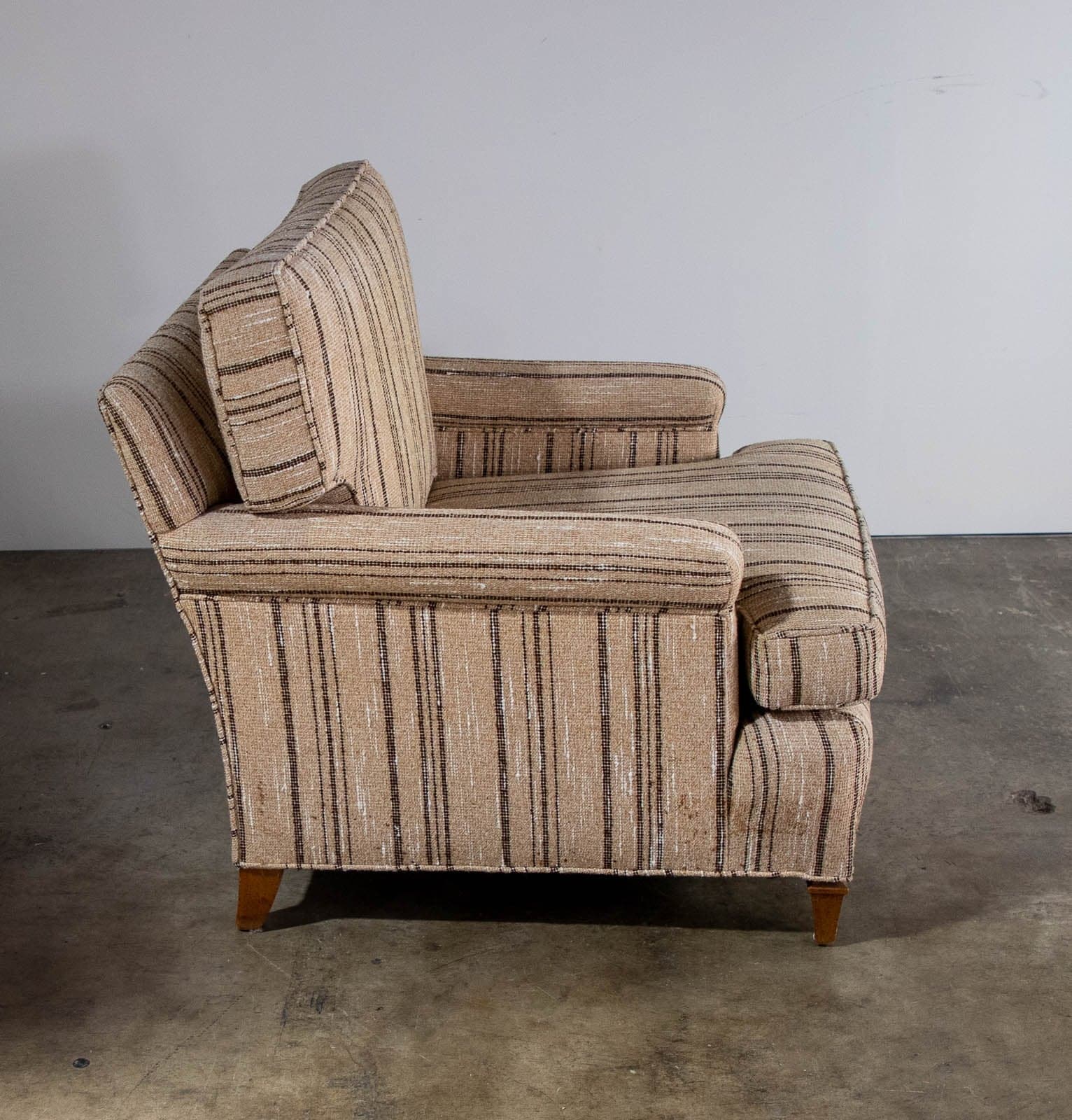 Pair of Upholstered Armchairs w/ 1 Ottoman - Thumbnail 8