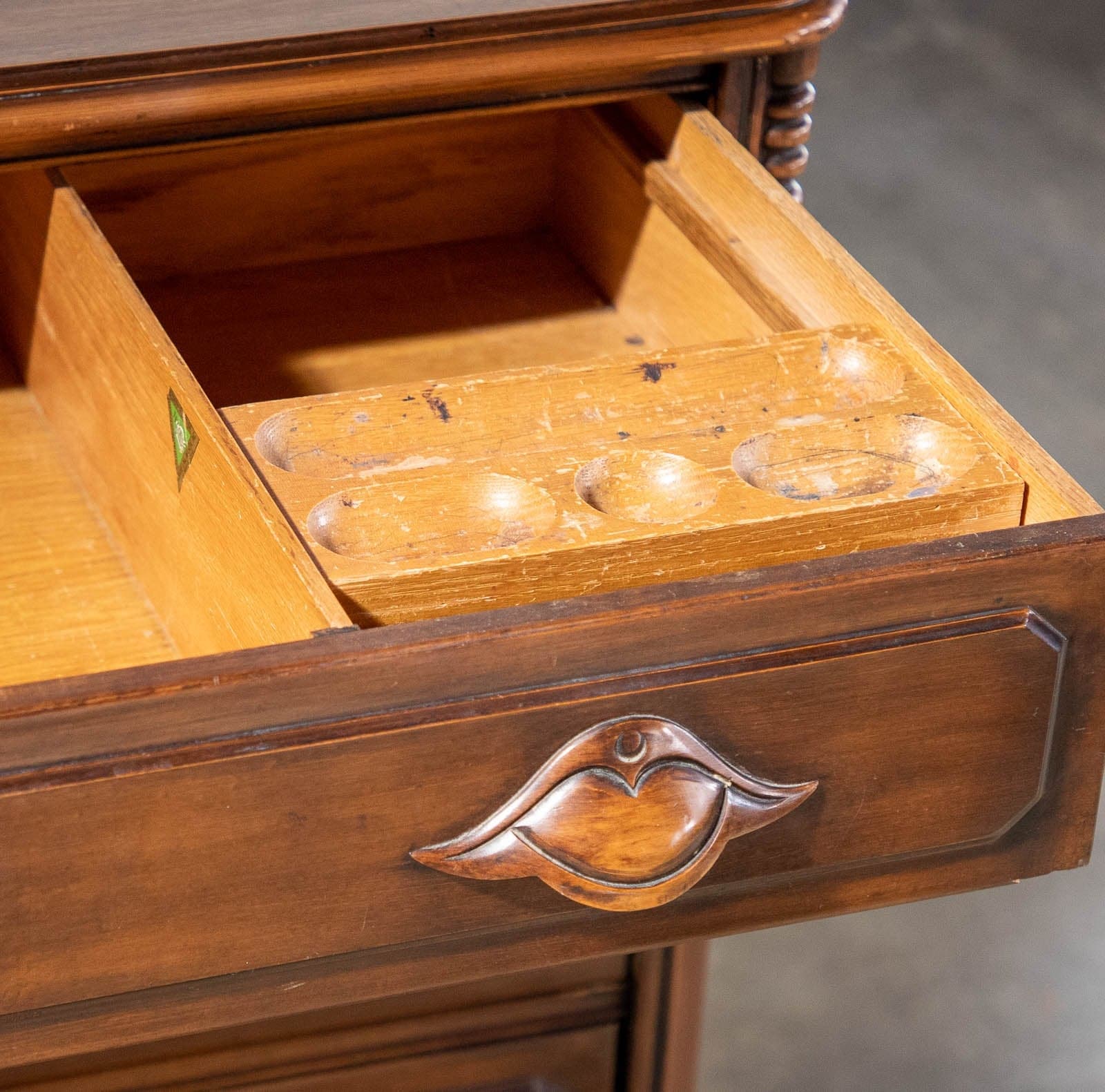 Vintage Wood Dresser with 3 Drawers - Thumbnail 8