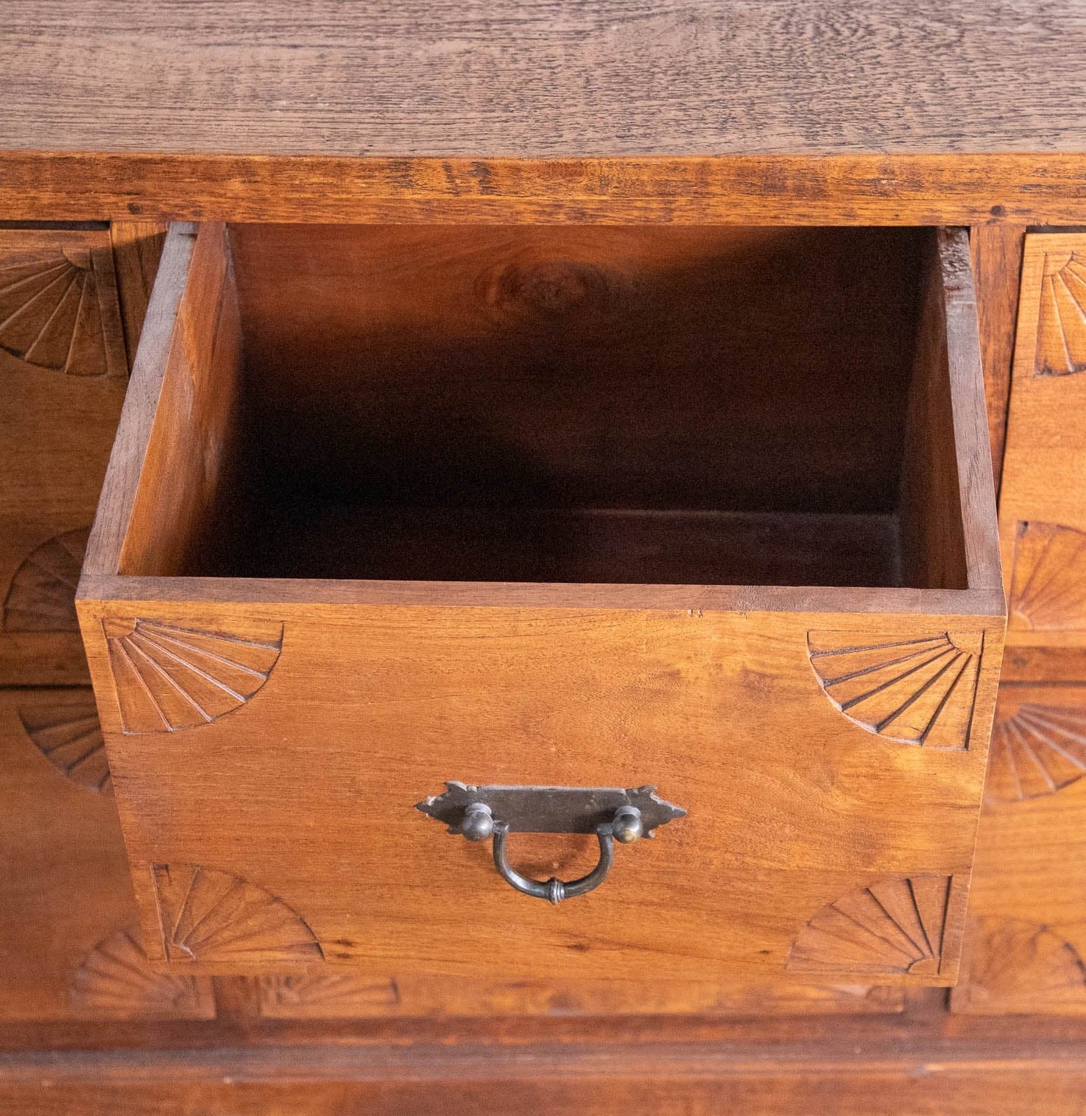 Solid Wood Sideboard / Dresser w/ 6 Drawers - Thumbnail 6