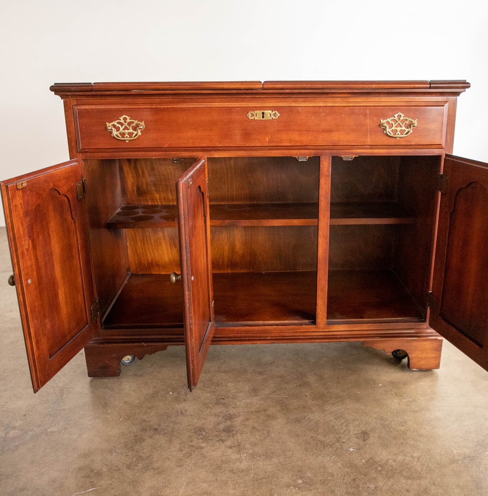 Statton Trutype Americana Cherry Flip Top Server Sideboard - Thumbnail 5