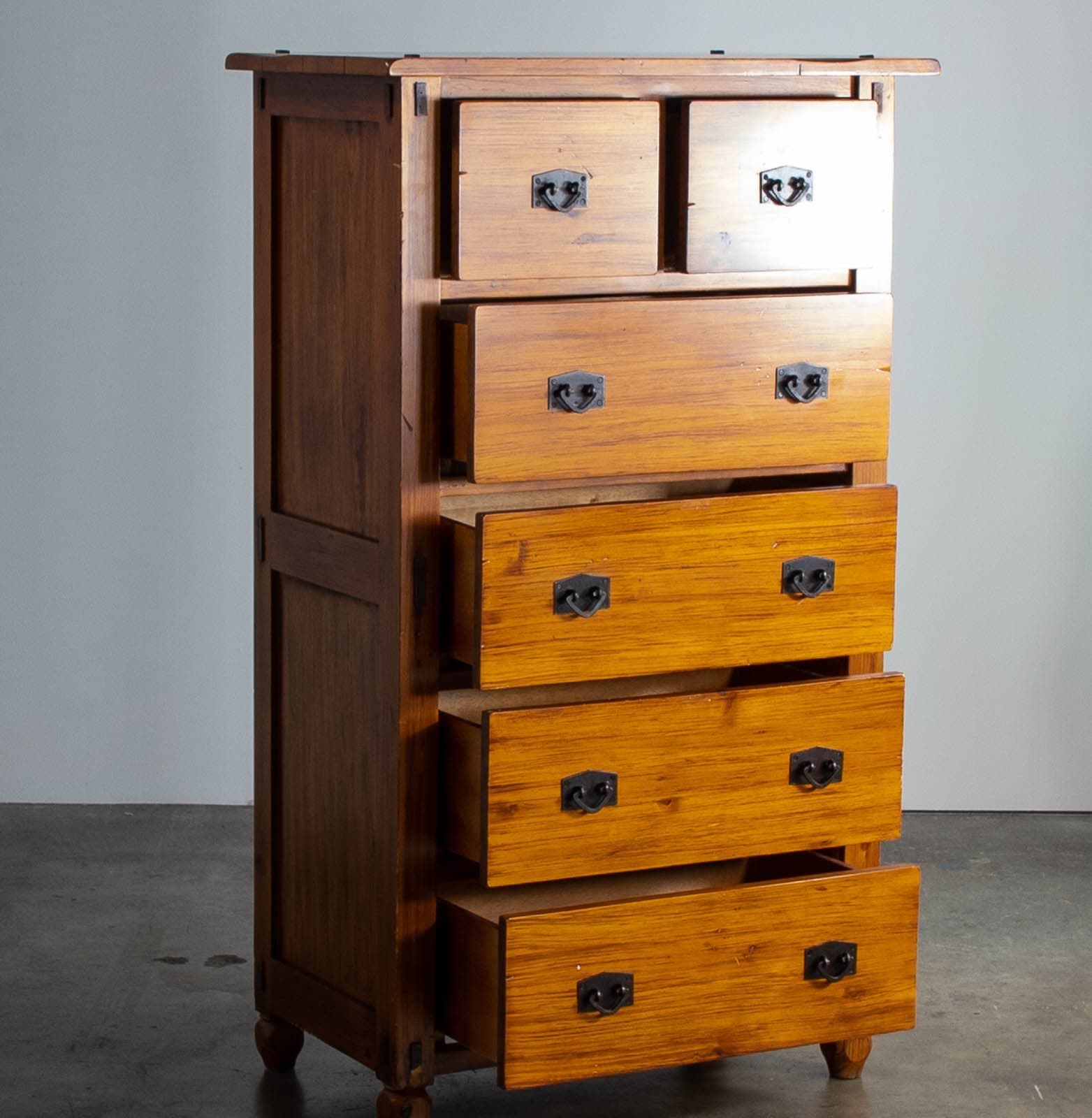 Solid Wood Dresser with 6 Drawers - Thumbnail 3