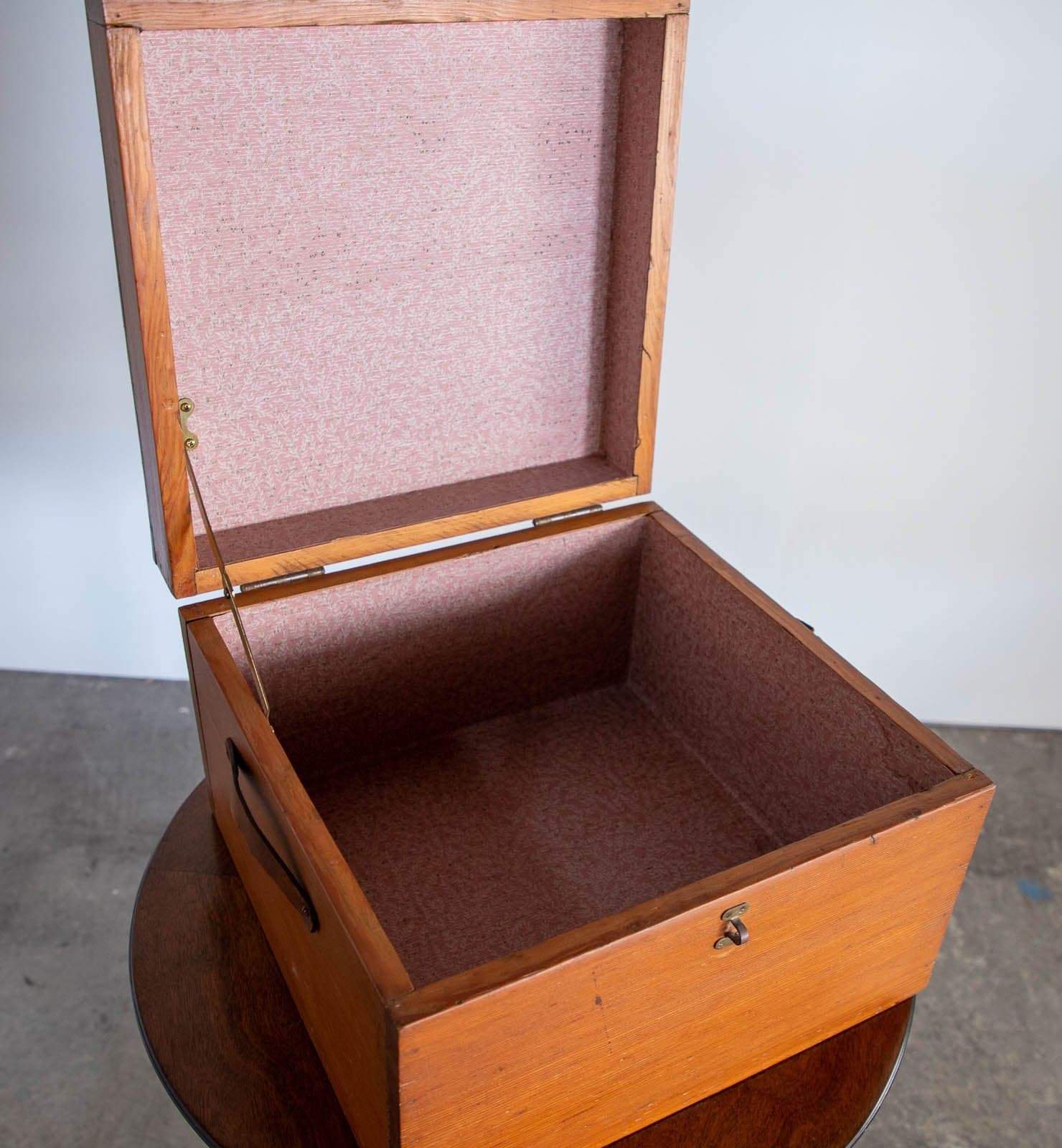 Vintage Wood Lockbox with Leather Handles - Thumbnail 5