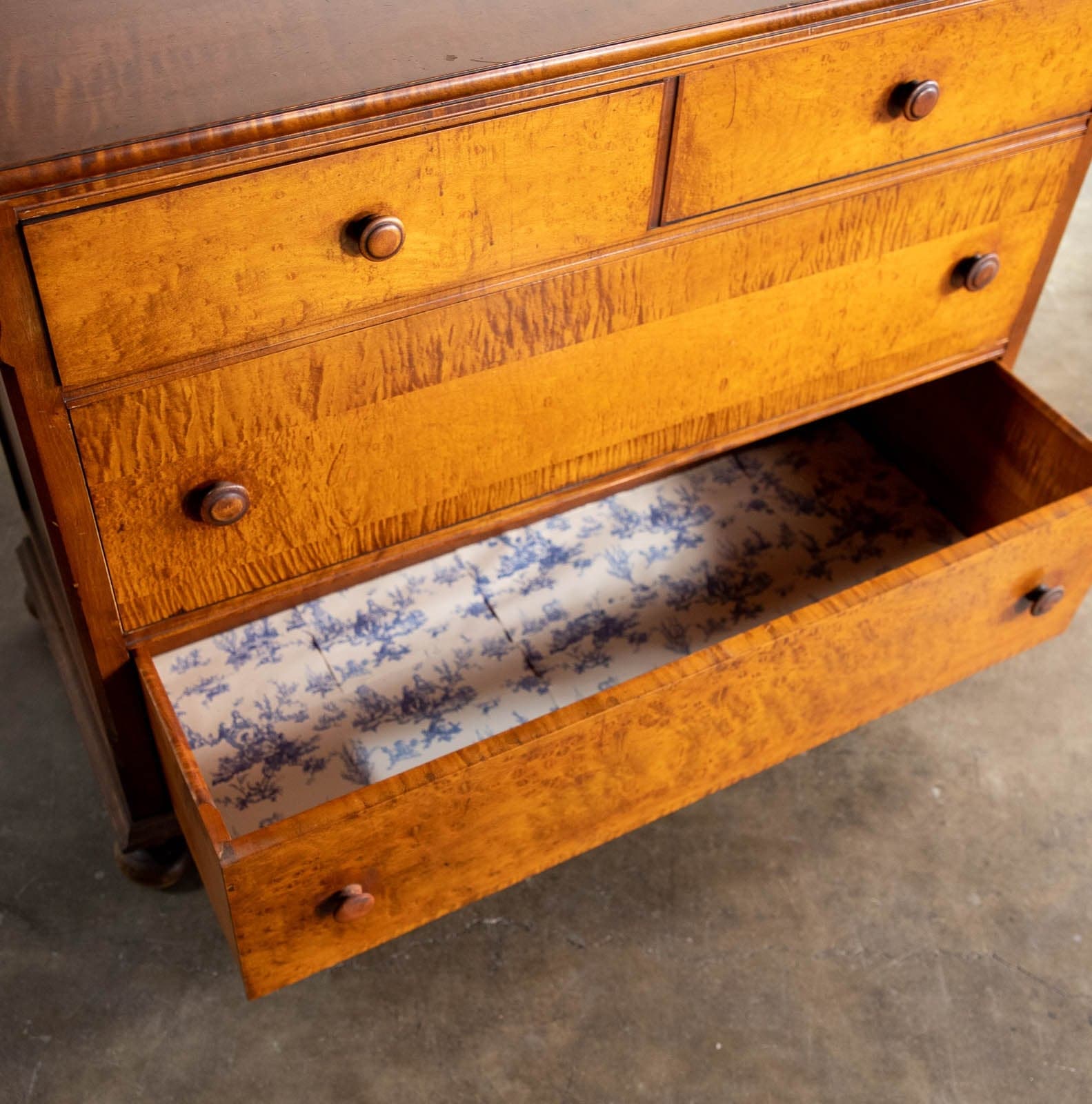 Vintage Wood Dresser with 4 Drawers - Thumbnail 6