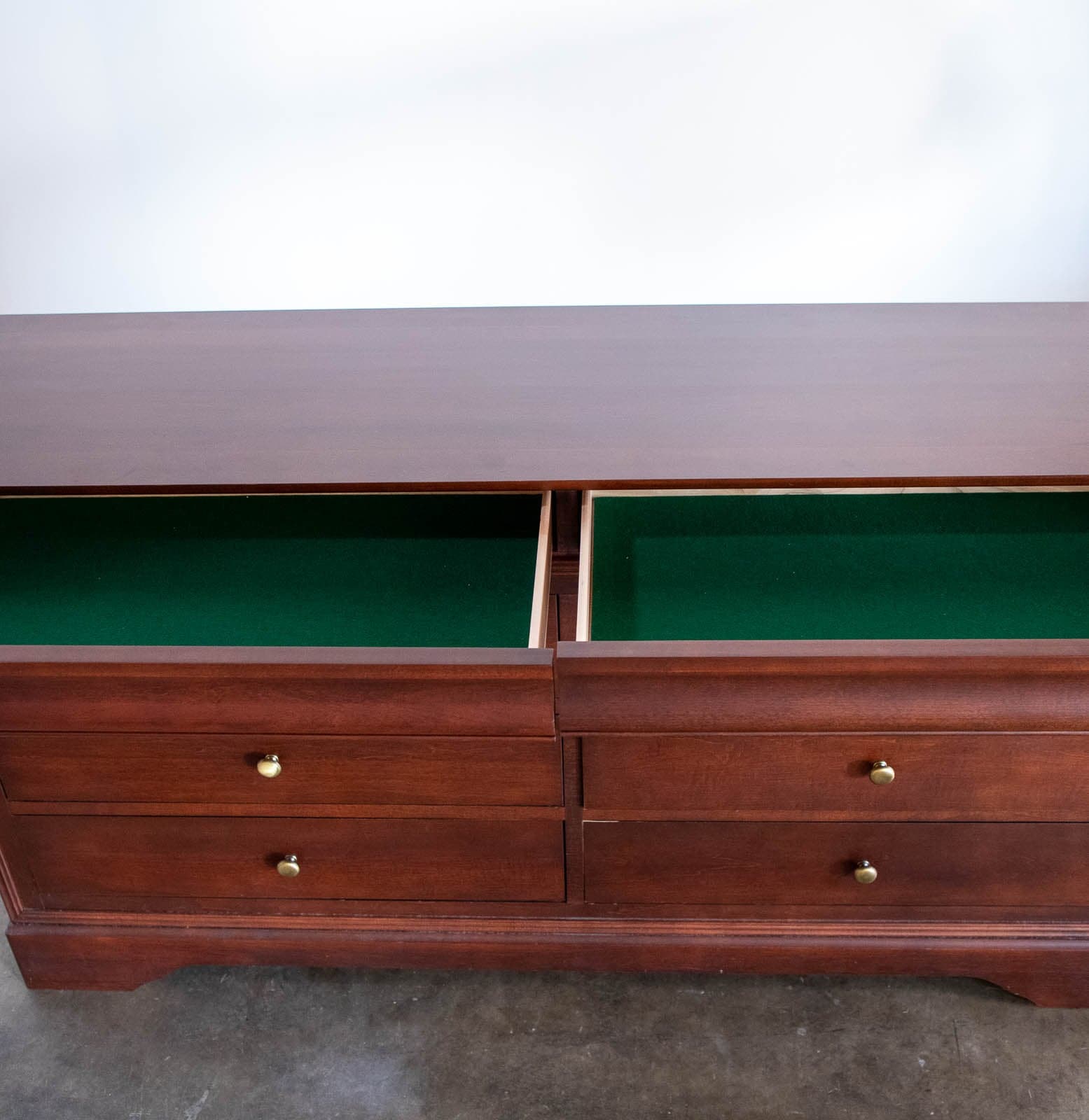 Shermag Heritage Collection Eight Drawer Double Dresser - Thumbnail 6