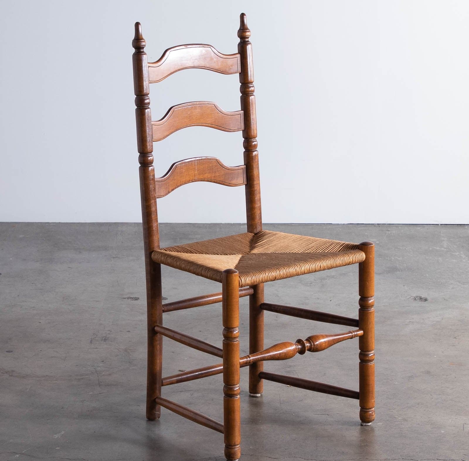 Vintage Ladderback Dining Side Chair with Rush Seat, Set of 4 - Thumbnail 3