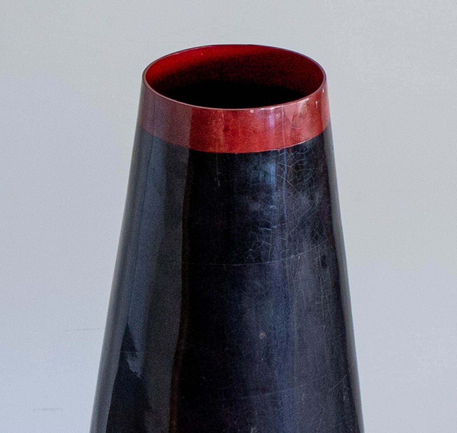 Tall Black & Red Vase - Thumbnail 2