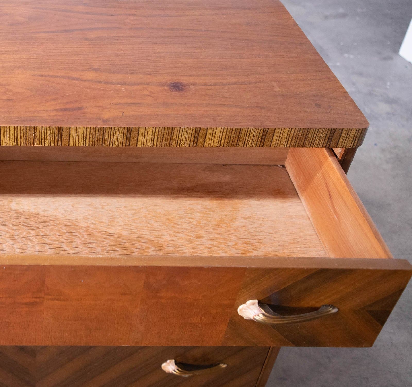 Vintage Dresser with Mirror - Thumbnail 8