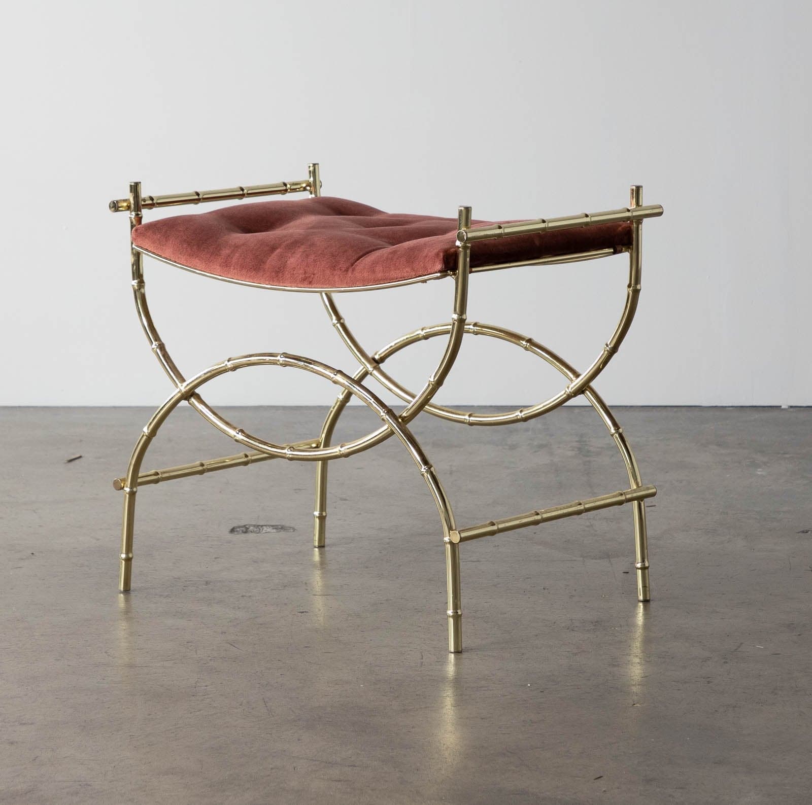 Vanity/Accent Bench, tufted velvet fabric - Image 1