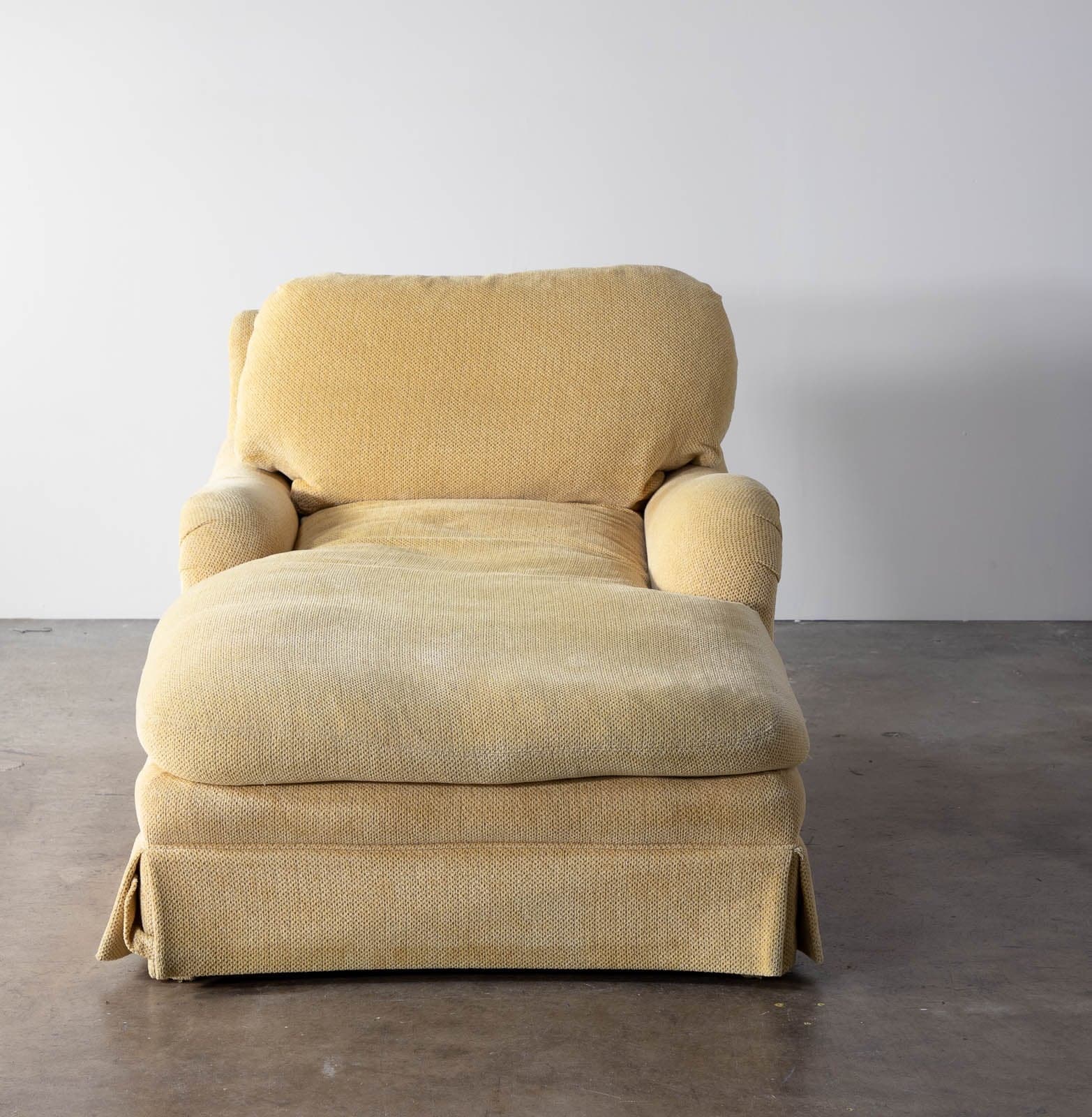 Upholstered Chaise Lounge with Arms - Thumbnail 5