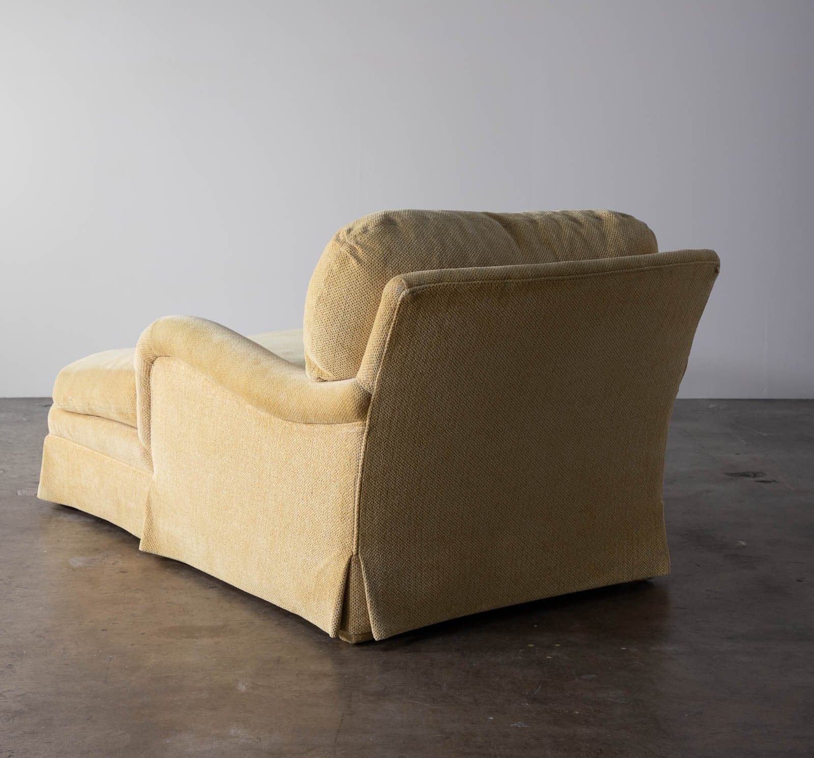 Upholstered Chaise Lounge with Arms - Thumbnail 4