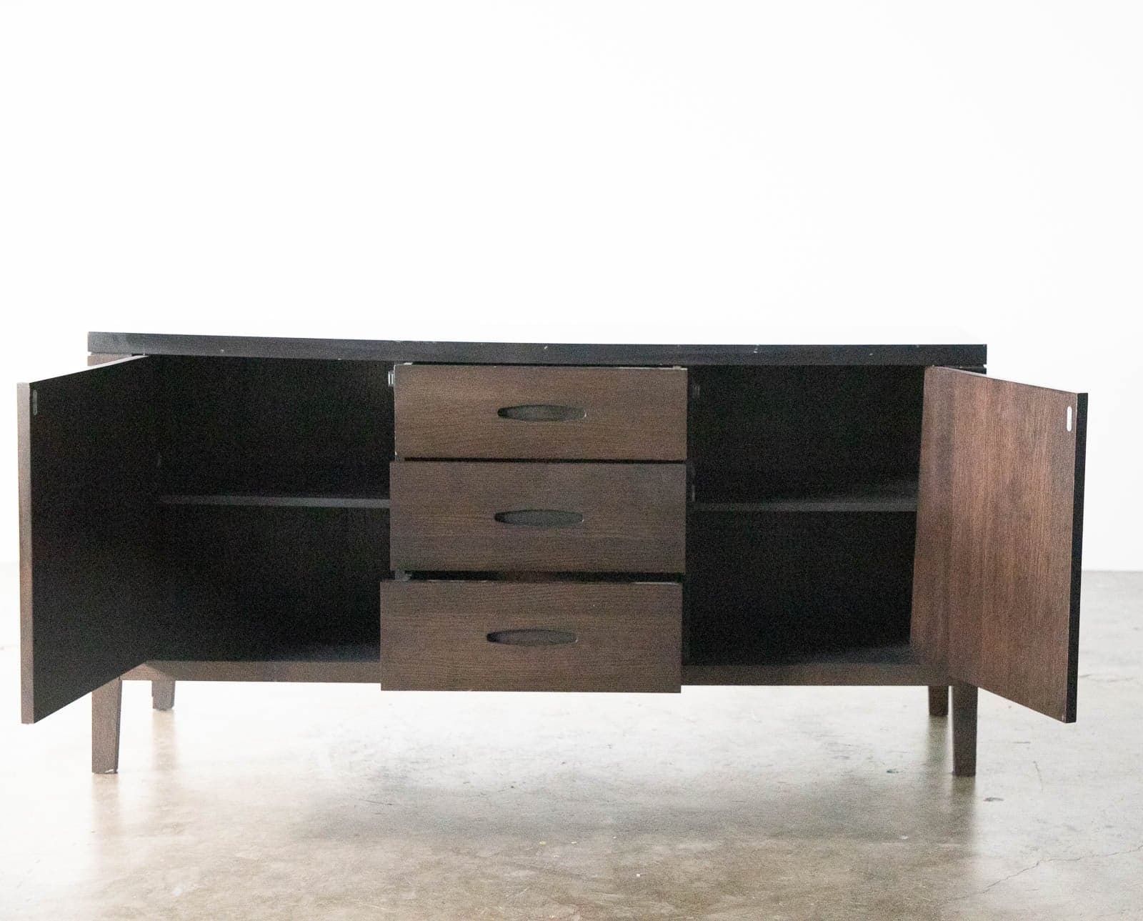 Media Console w/ 3 Drawers and 2 Cabinets - Thumbnail 5