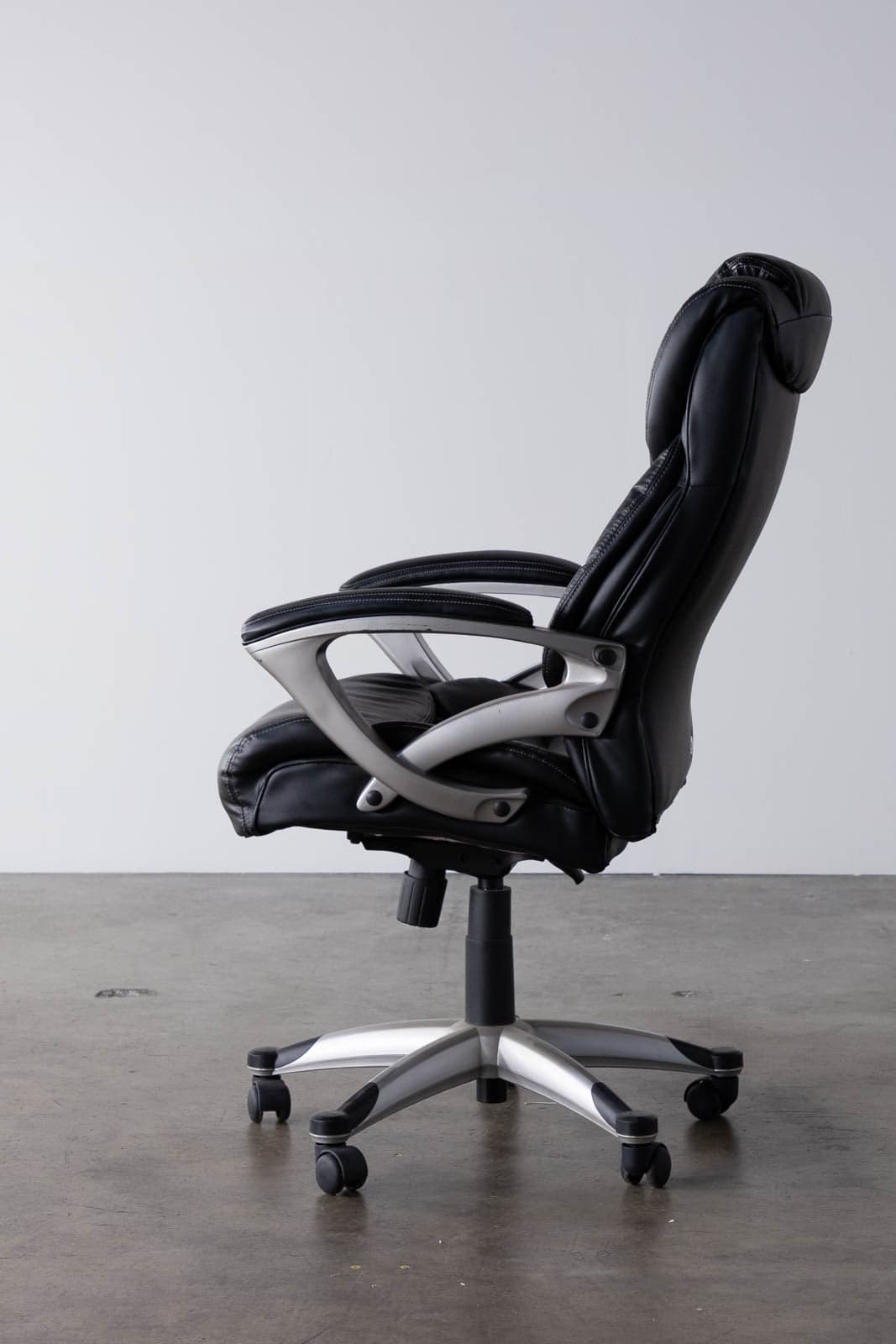 Serta Highback Executive Chair - Thumbnail 3