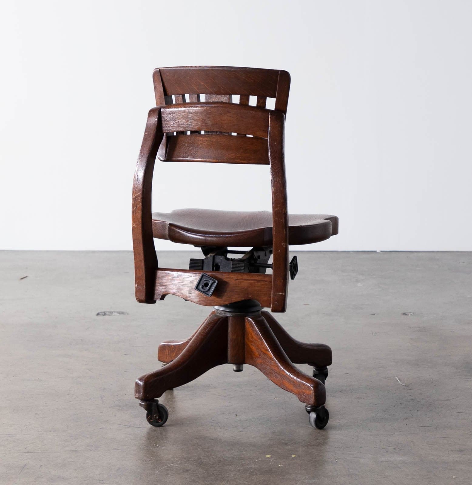 Vintage Oak Rolling Chair with spring-back recline - Thumbnail 4