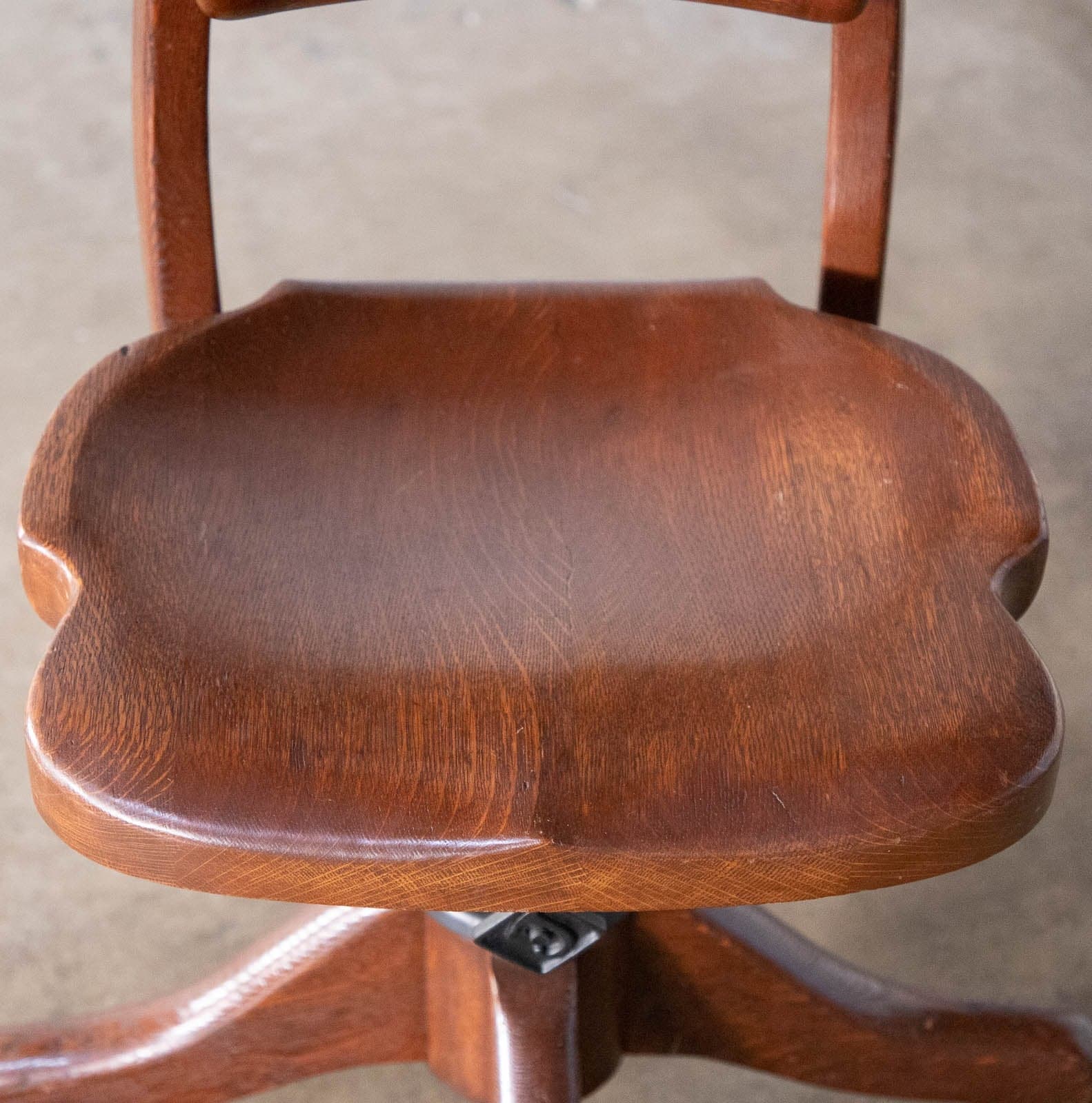 Vintage Oak Rolling Chair with spring-back recline - Thumbnail 6