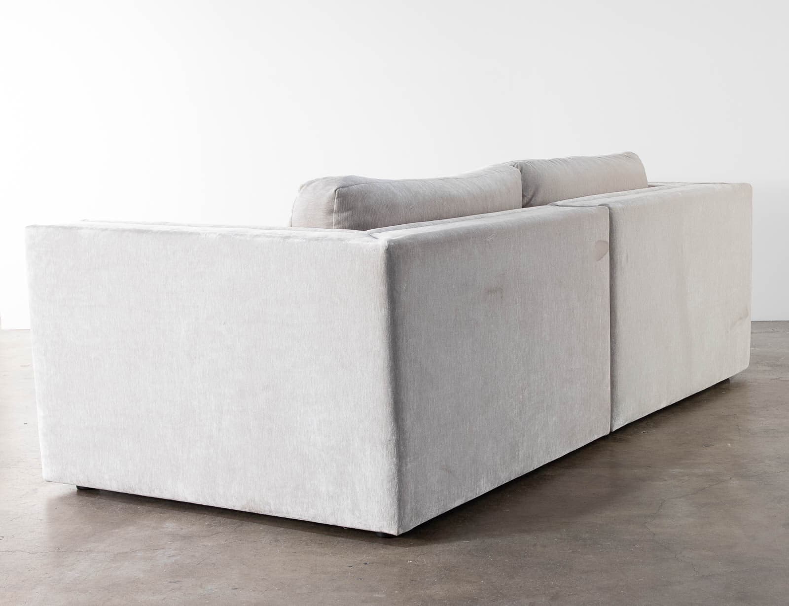 Z Gallerie Luka Sofa - Thumbnail 4