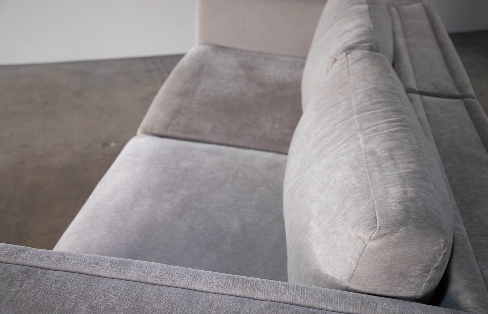 Z Gallerie Luka Sofa - Thumbnail 5