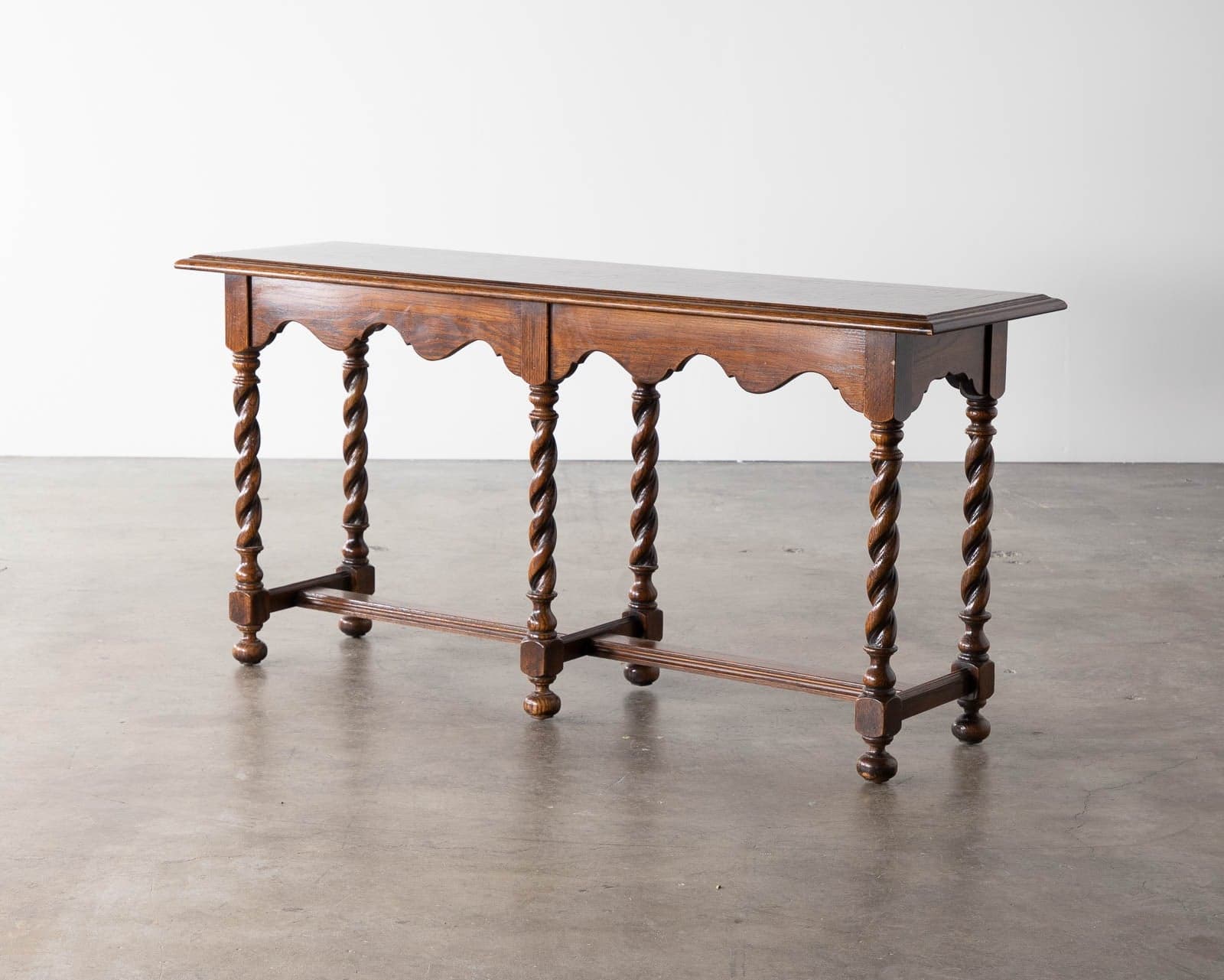 Vintage Console Table with Scalloped Trim and Barley Twist Legs - Image 1