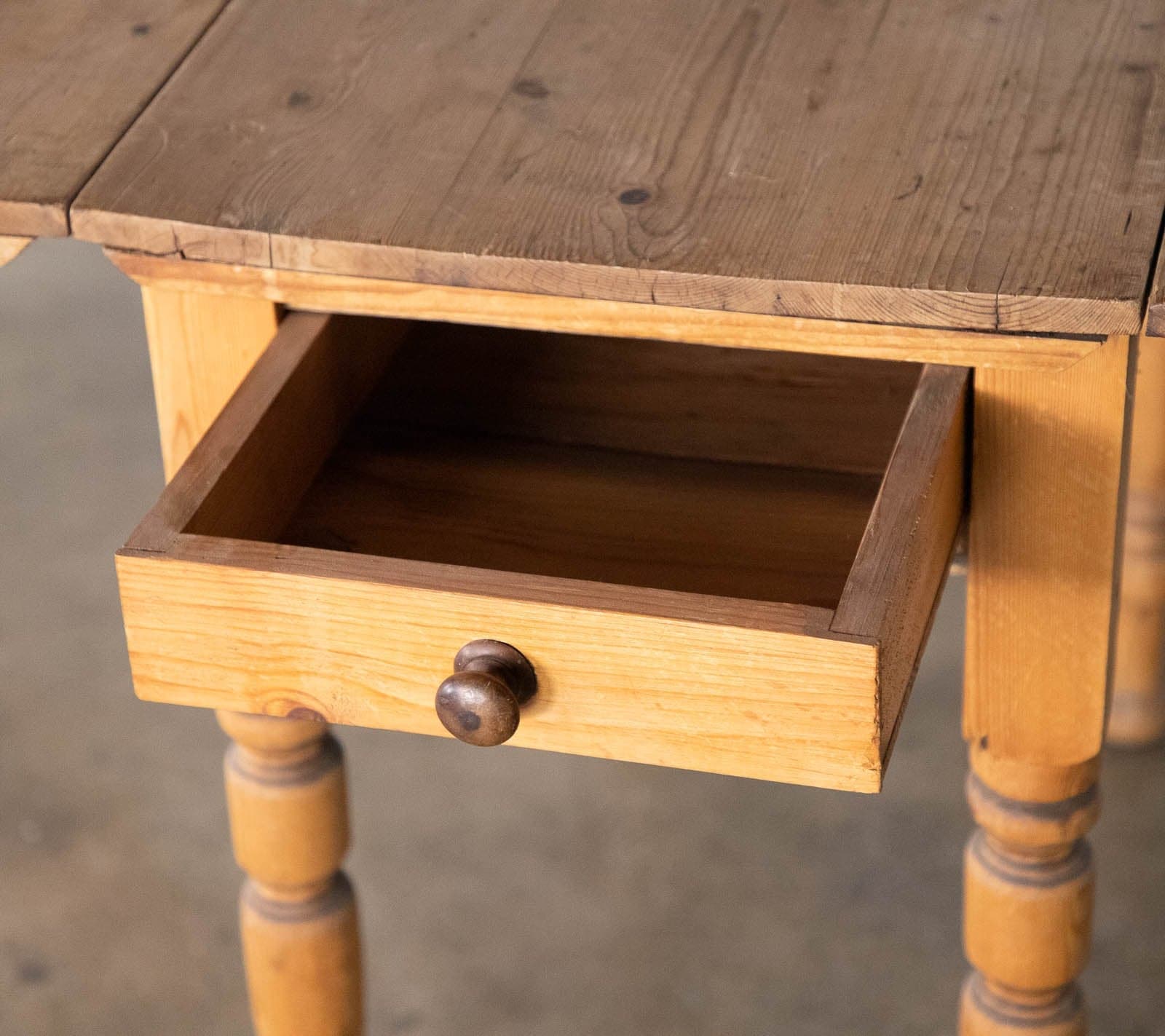 Vintage Drop Leaf Table - Thumbnail 6